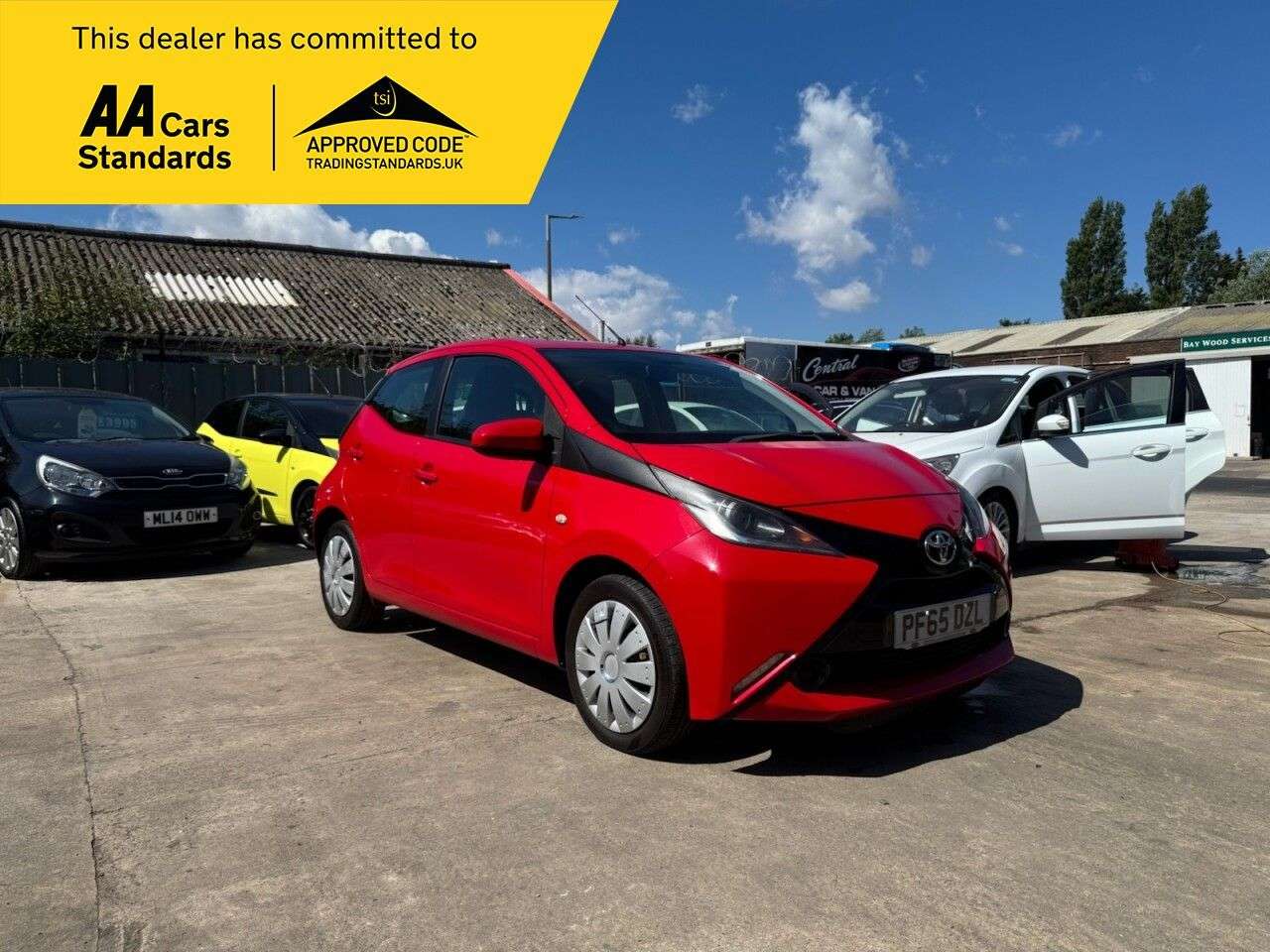 A 2015 TOYOTA AYGO 1.0 VVT-i x-play Hatchback 5dr Petrol Manual Euro 5 Euro 5 (68 ps) A 2015 TOYOTA AYGO 1.0 VVT-i x-play Hatchback 5dr Petrol Manual Euro 5 Euro 5 (68 ps)
