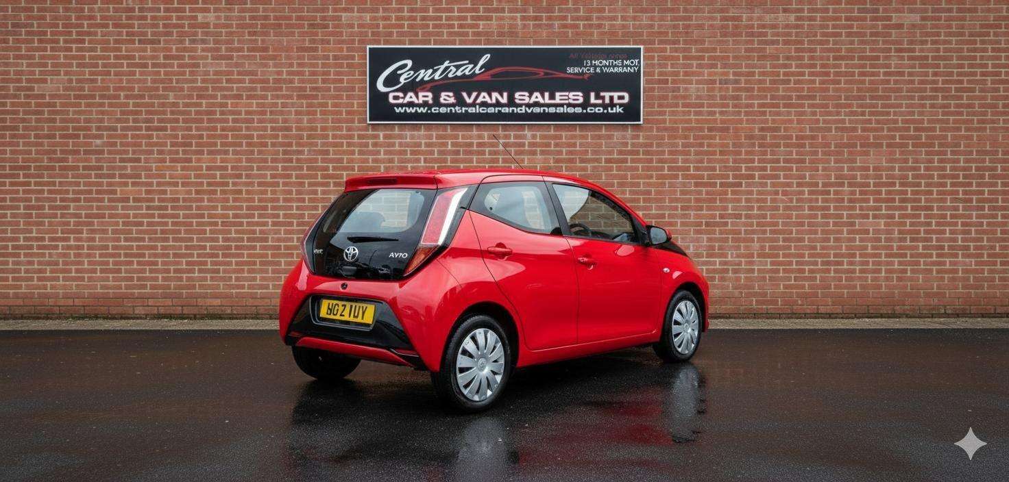 A 2015 TOYOTA AYGO 1.0 VVT-i x-play Hatchback 5dr Petrol Manual Euro 5 Euro 5 (68 ps) A 2015 TOYOTA AYGO 1.0 VVT-i x-play Hatchback 5dr Petrol Manual Euro 5 Euro 5 (68 ps)