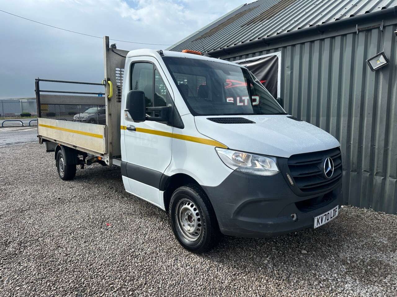A 2020 MERCEDES-BENZ SPRINTER 2.1 316 CDI 500kg Tail Lift 14ft Bed RWD L3 Euro 6 (163 ps) Cruise Control A 2020 MERCEDES-BENZ SPRINTER 2.1 316 CDI 500kg Tail Lift 14ft Bed RWD L3 Euro 6 (163 ps) Cruise Control