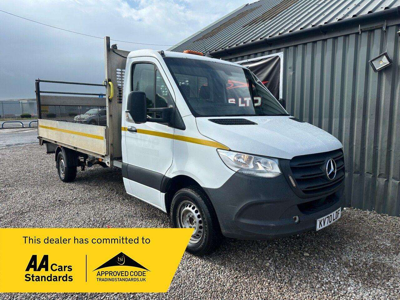 A 2020 MERCEDES-BENZ SPRINTER 2.1 316 CDI 500kg Tail Lift 14ft Bed RWD L3 Euro 6 (163 ps) Cruise Control A 2020 MERCEDES-BENZ SPRINTER 2.1 316 CDI 500kg Tail Lift 14ft Bed RWD L3 Euro 6 (163 ps) Cruise Control