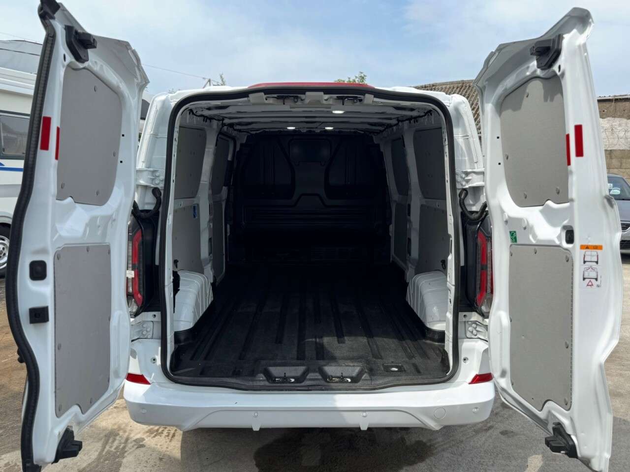 2024 FORD TRANSIT CUSTOM 2024 FORD TRANSIT CUSTOM