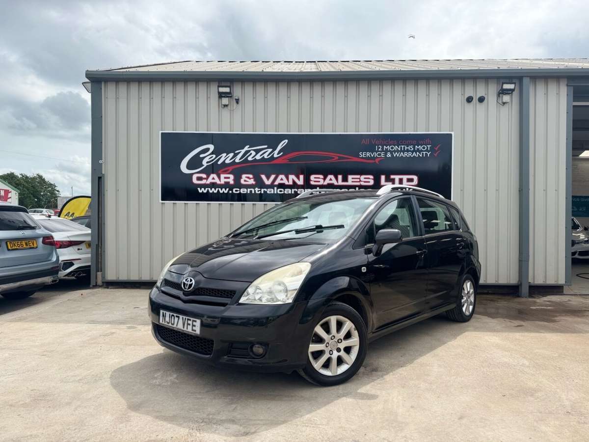 Check out this Toyota Corolla Verso 2007 Petrol Manual