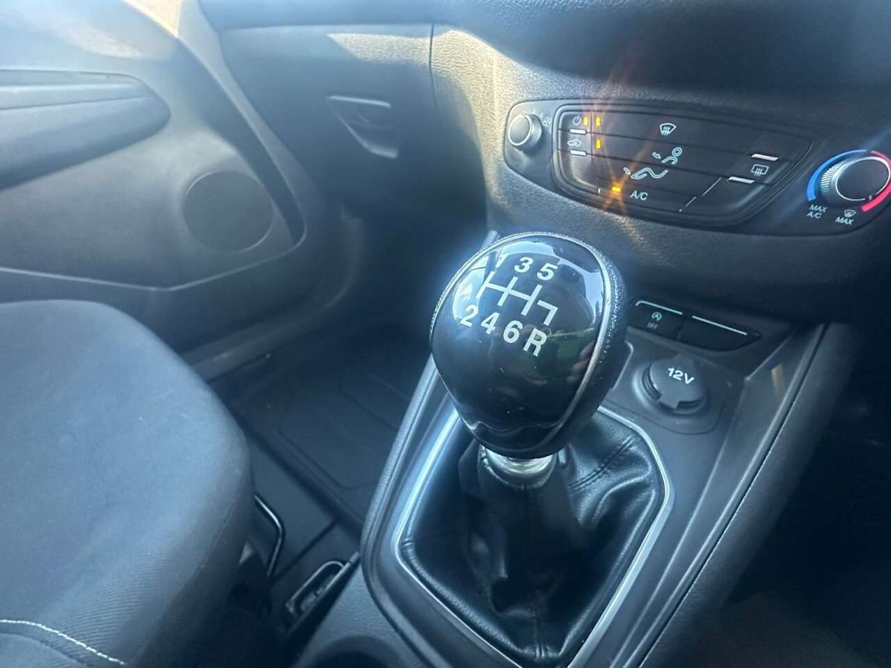 2022 FORD TRANSIT COURIER 2022 FORD TRANSIT COURIER