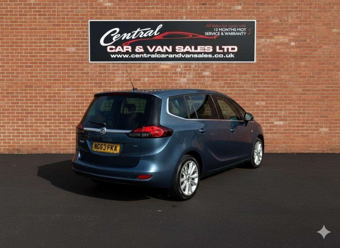 A 2014 VAUXHALL ZAFIRA TOURER 2.0 CDTi Elite MPV 5dr Diesel Manual Euro 5 (130 ps) 18" Alloy Wheels, 12 M A 2014 VAUXHALL ZAFIRA TOURER 2.0 CDTi Elite MPV 5dr Diesel Manual Euro 5 (130 ps) 18" Alloy Wheels, 12 M
