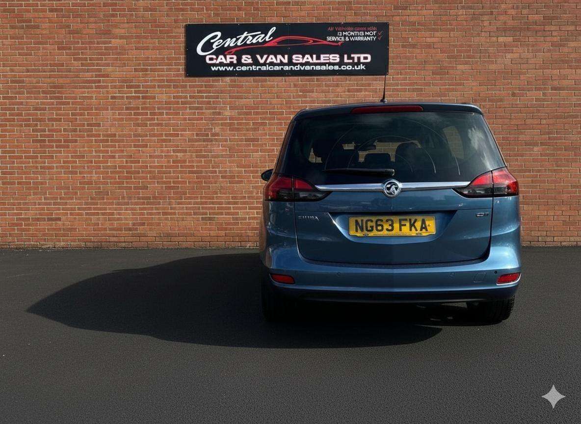 A 2014 VAUXHALL ZAFIRA TOURER 2.0 CDTi Elite MPV 5dr Diesel Manual Euro 5 (130 ps) 18" Alloy Wheels, 12 M A 2014 VAUXHALL ZAFIRA TOURER 2.0 CDTi Elite MPV 5dr Diesel Manual Euro 5 (130 ps) 18" Alloy Wheels, 12 M