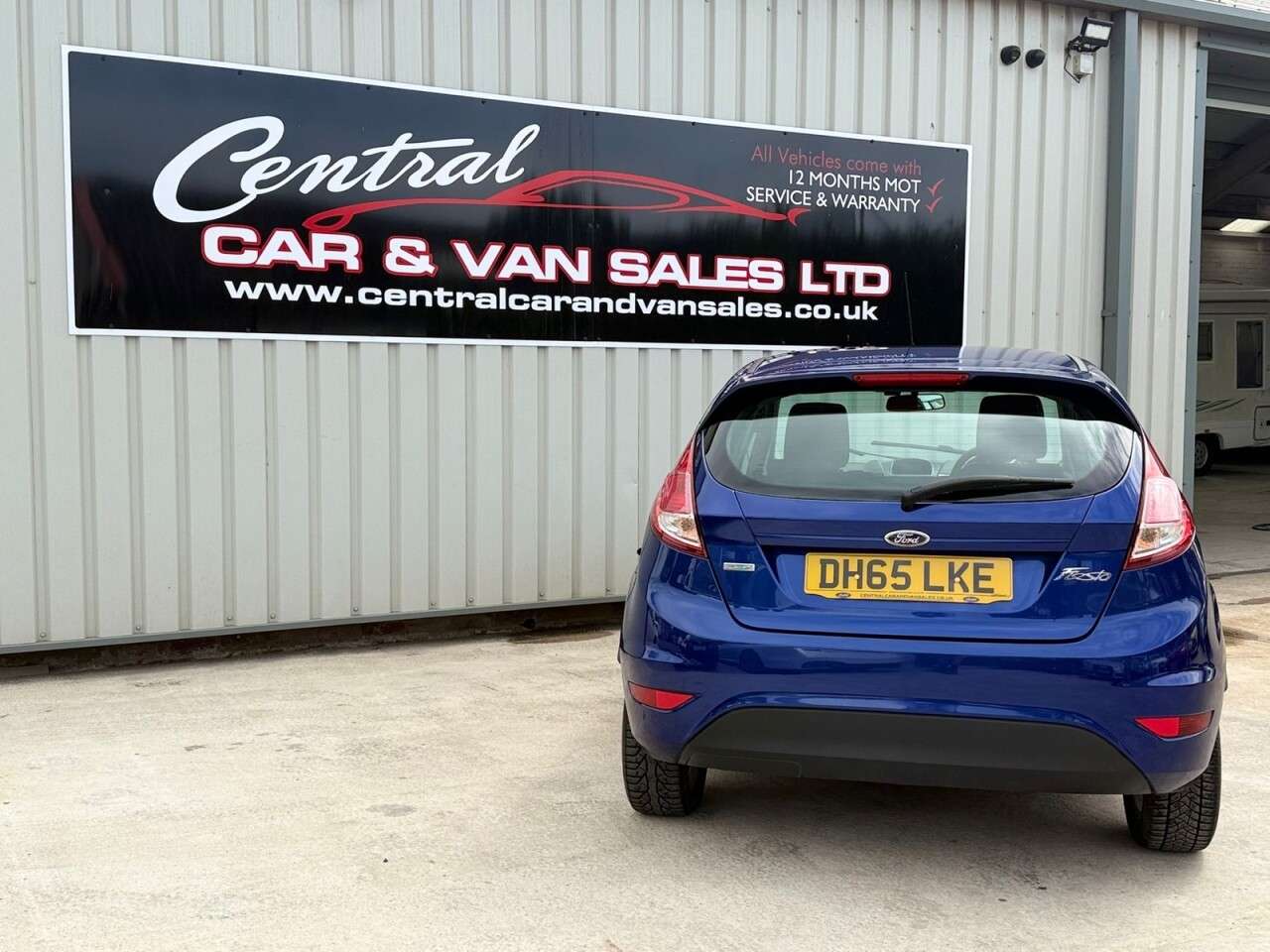 A 2016 FORD FIESTA 1.0T EcoBoost Zetec Hatchback 5dr Petrol Manual Euro 6 (s/s) (100 ps) vgc - A 2016 FORD FIESTA 1.0T EcoBoost Zetec Hatchback 5dr Petrol Manual Euro 6 (s/s) (100 ps) vgc -