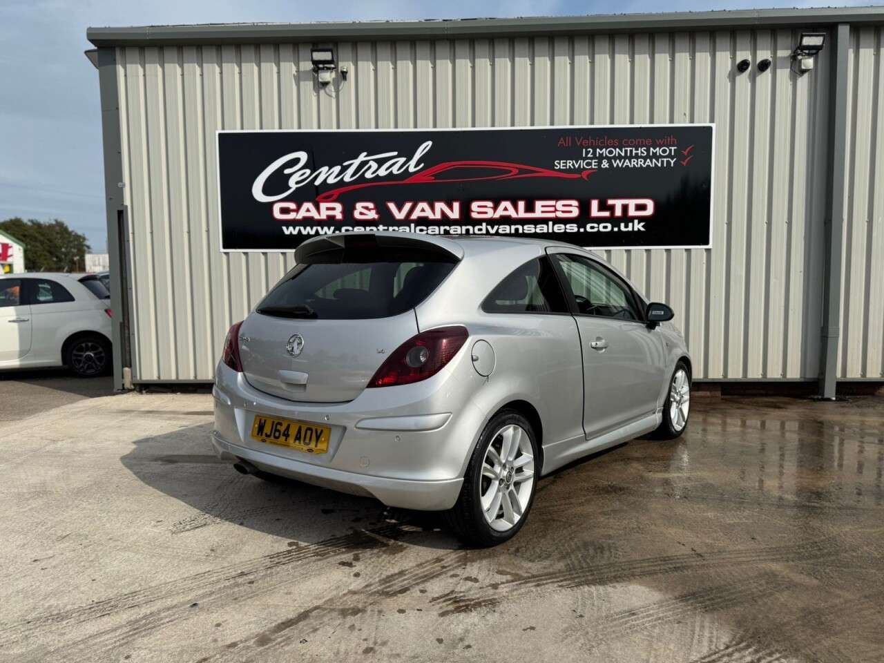 A 2014 VAUXHALL CORSA 1.4 16V SRi Hatchback 3dr Petrol Manual Euro 5 (100 ps) 12 Months MOT - Fre A 2014 VAUXHALL CORSA 1.4 16V SRi Hatchback 3dr Petrol Manual Euro 5 (100 ps) 12 Months MOT - Fre