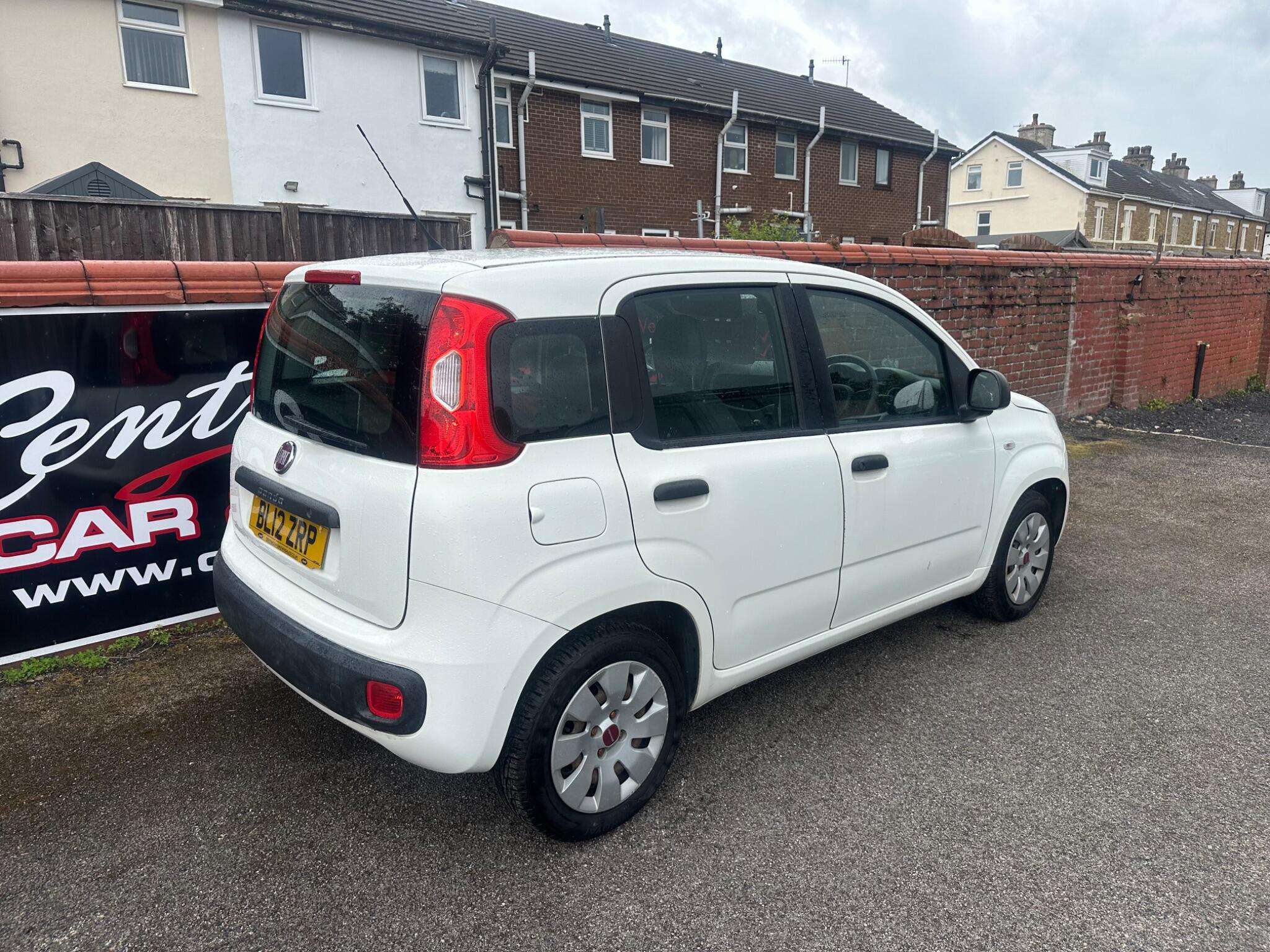 A 2012 FIAT PANDA 1.2 Pop Hatchback 5dr Petrol Manual Euro 5 (69 bhp) Central Locking - Radio A 2012 FIAT PANDA 1.2 Pop Hatchback 5dr Petrol Manual Euro 5 (69 bhp) Central Locking - Radio