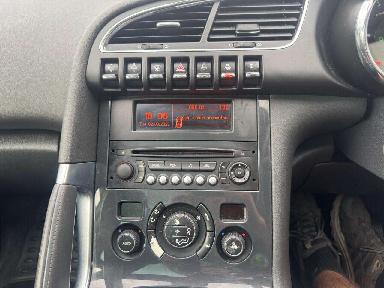 2013 PEUGEOT 3008 2013 PEUGEOT 3008