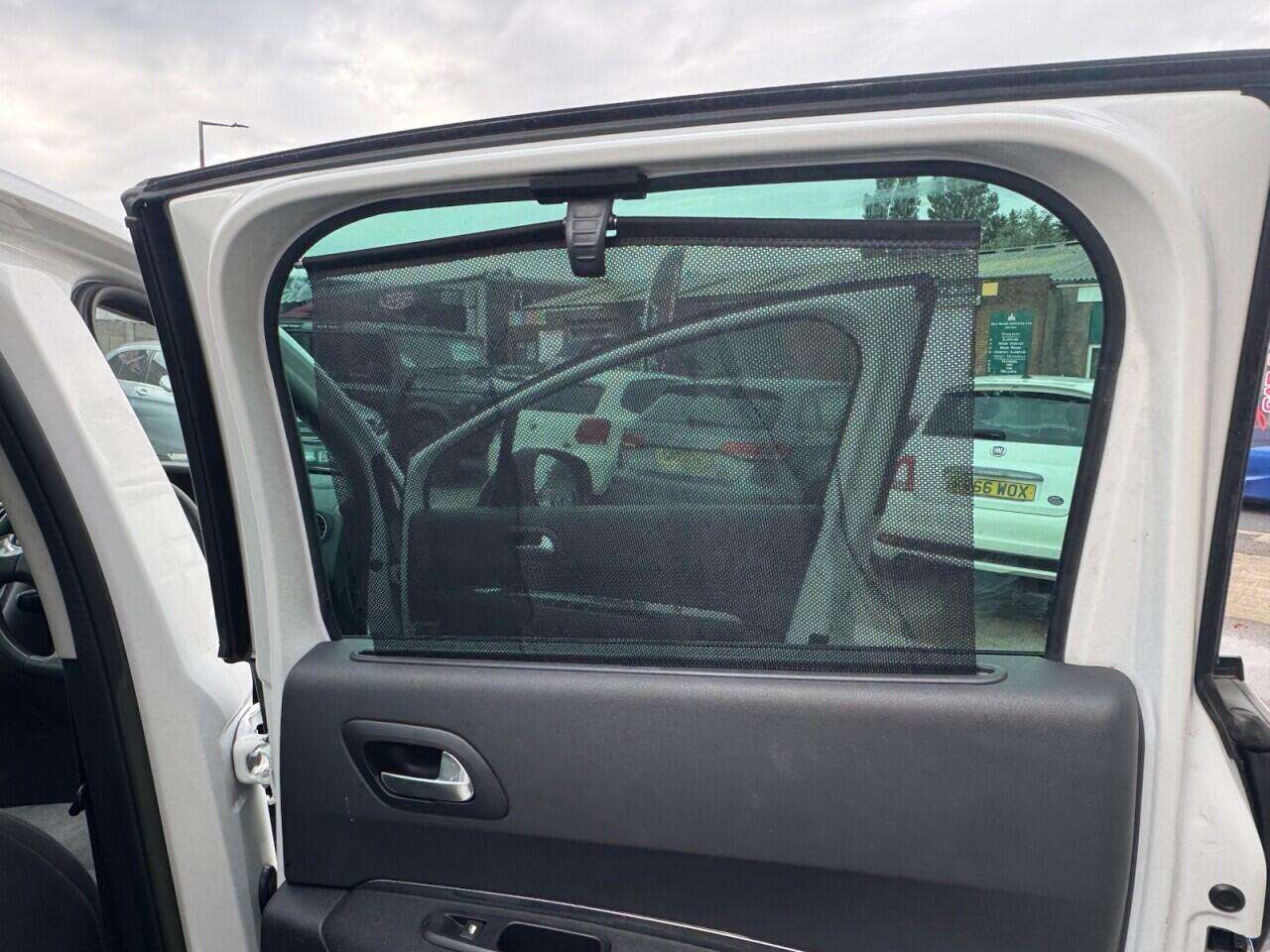 2013 PEUGEOT 3008 2013 PEUGEOT 3008