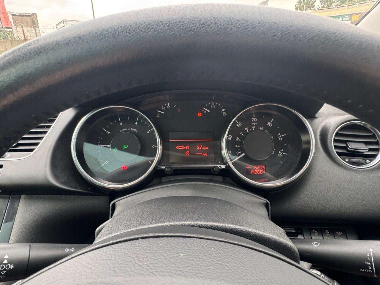 2013 PEUGEOT 3008 2013 PEUGEOT 3008