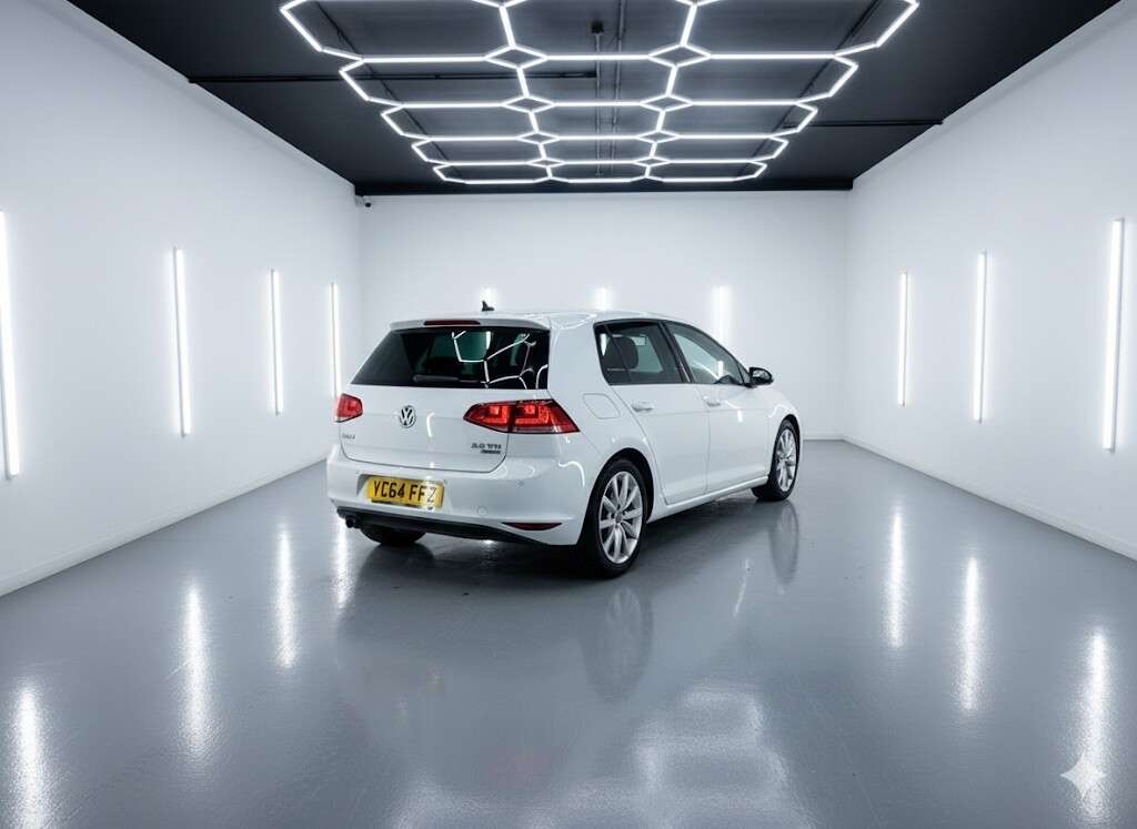 A 2014 VOLKSWAGEN GOLF 2.0 TDI BlueMotion Tech GT Hatchback 5dr Diesel Manual Euro 5 (s/s) (150 ps A 2014 VOLKSWAGEN GOLF 2.0 TDI BlueMotion Tech GT Hatchback 5dr Diesel Manual Euro 5 (s/s) (150 ps