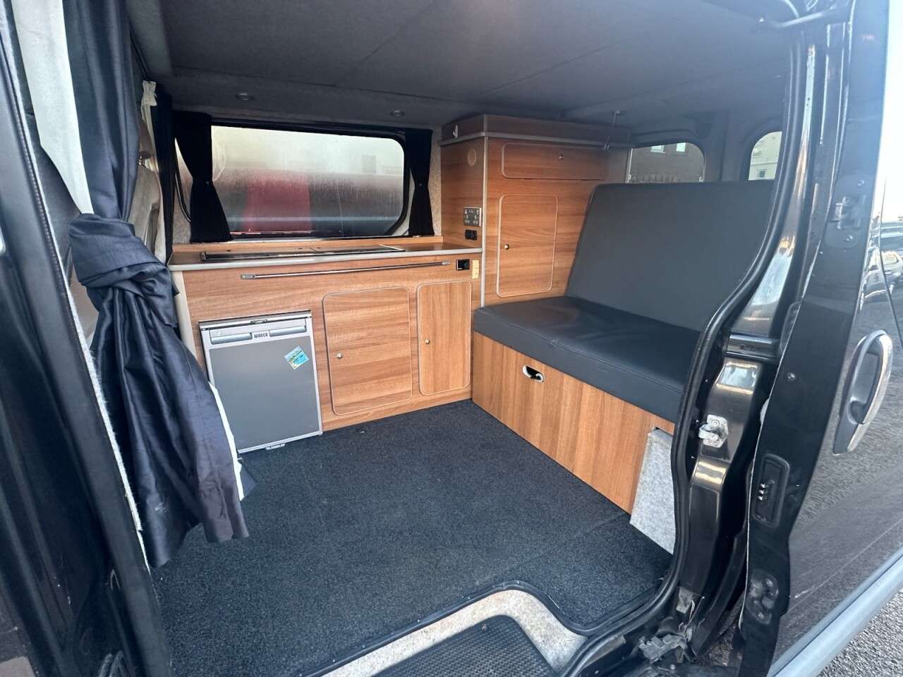 A 2012 VAUXHALL VIVARO CAMPERVAN 2 Berth Motorhome Campervan Pop Top Rock & Roll Bed A 2012 VAUXHALL VIVARO CAMPERVAN 2 Berth Motorhome Campervan Pop Top Rock & Roll Bed
