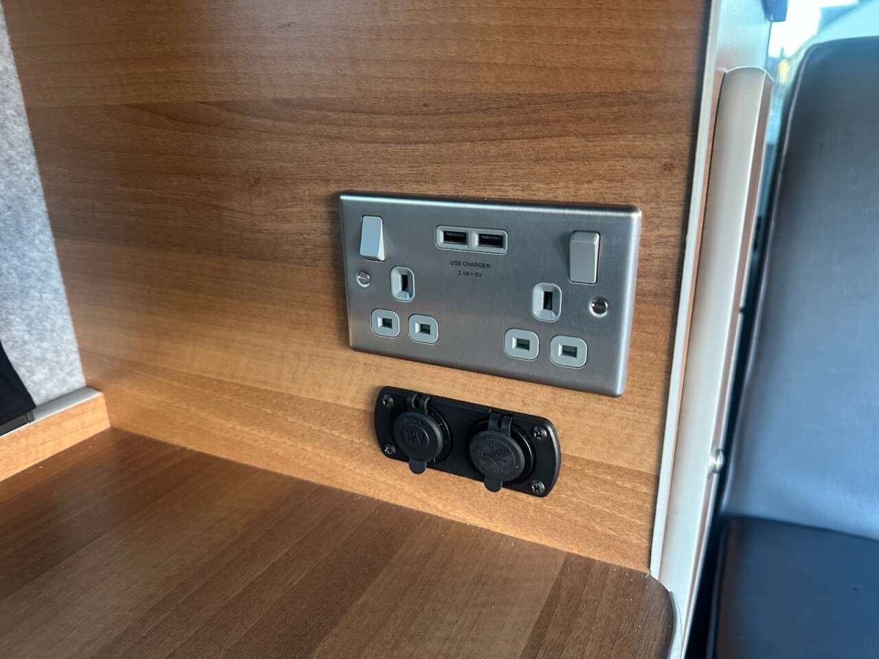 2012 VAUXHALL VIVARO CAMPERVAN 2012 VAUXHALL VIVARO CAMPERVAN