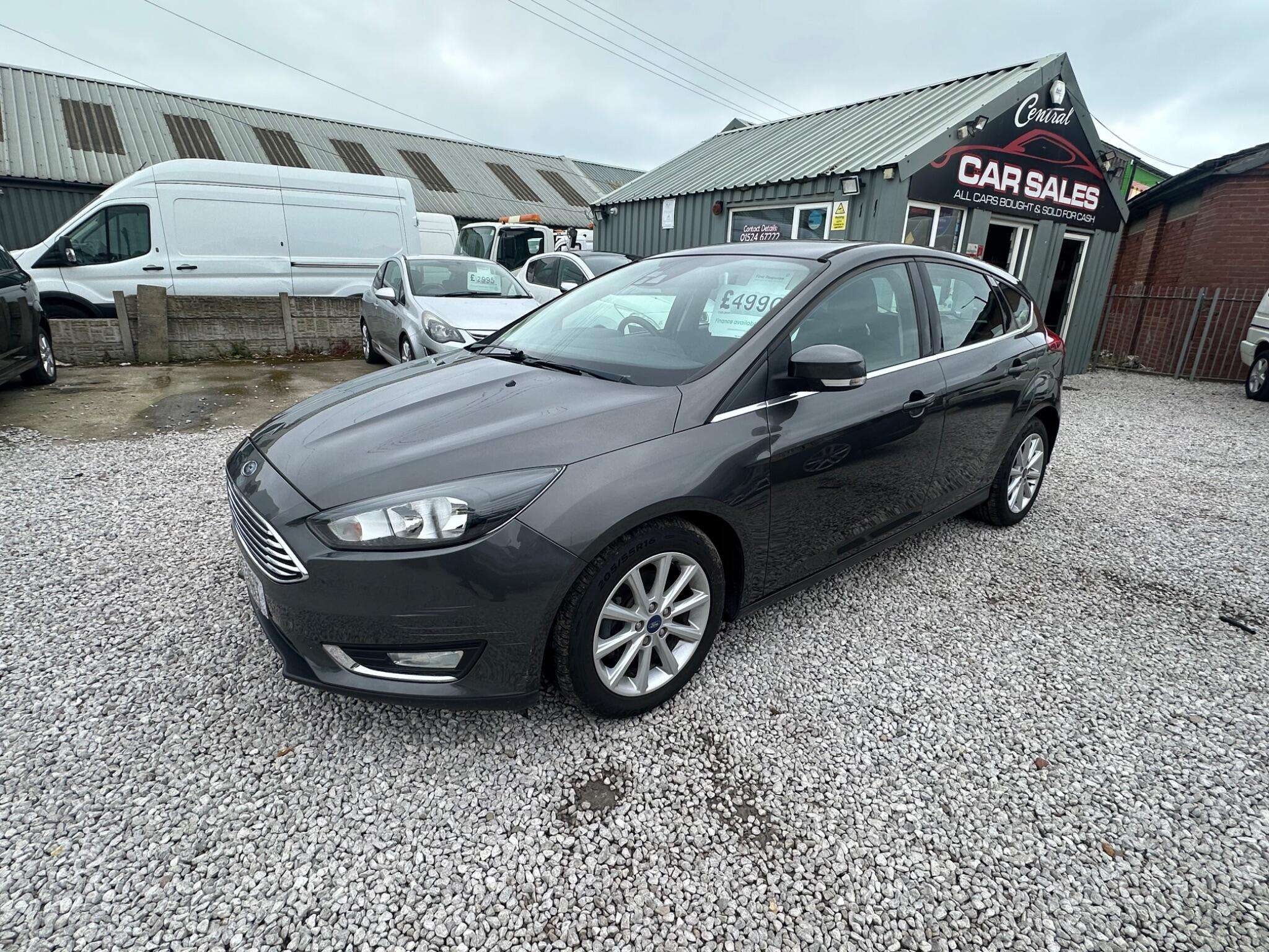 A 2015 FORD FOCUS 1.0T EcoBoost Titanium Hatchback 5dr Petrol Manual Euro 6 (s/s) (125 ps) Al A 2015 FORD FOCUS 1.0T EcoBoost Titanium Hatchback 5dr Petrol Manual Euro 6 (s/s) (125 ps) Al