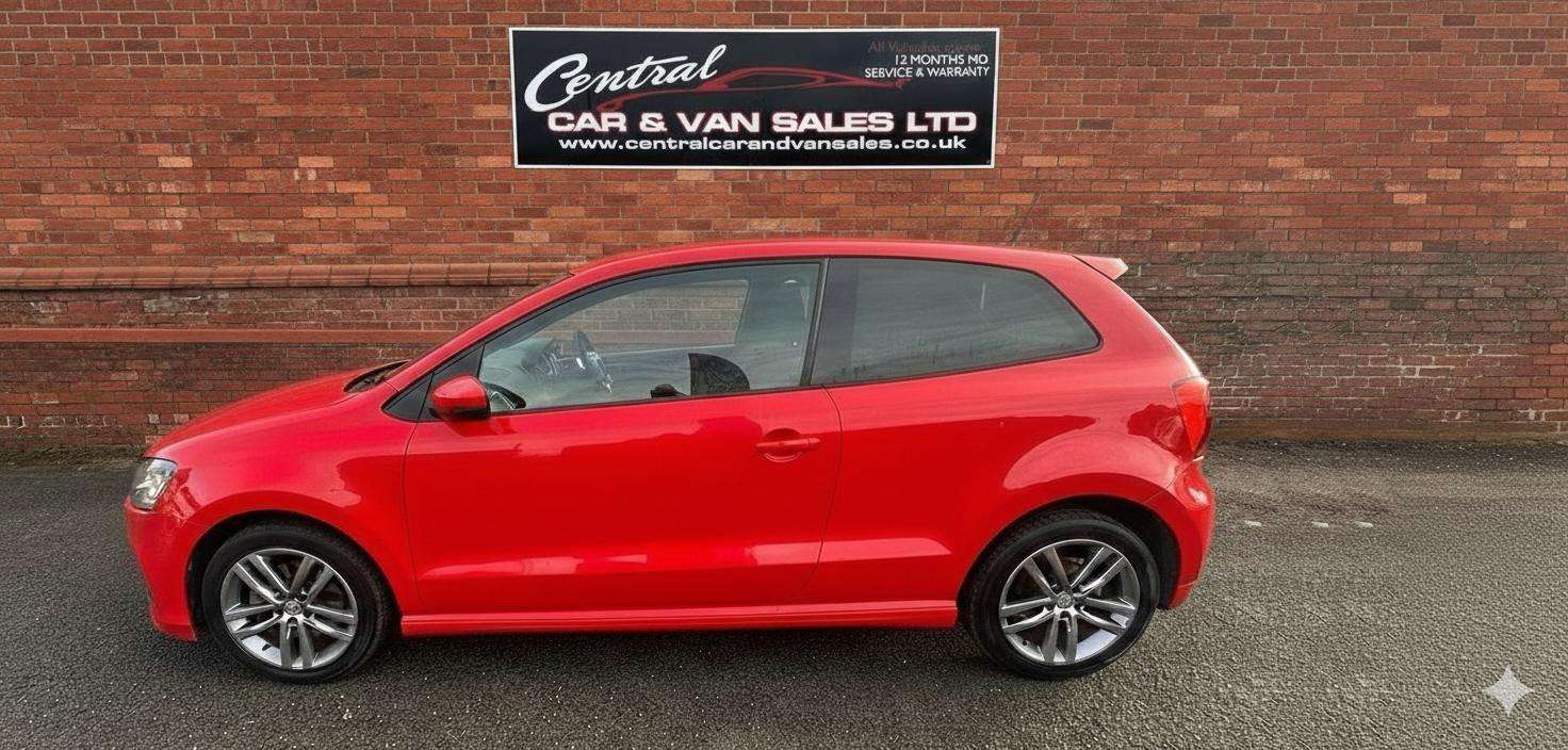 A 2016 VOLKSWAGEN POLO 1.0 TSI BlueMotion Tech R-Line Hatchback 3dr Petrol DSG Euro 6 (s/s) (110 b A 2016 VOLKSWAGEN POLO 1.0 TSI BlueMotion Tech R-Line Hatchback 3dr Petrol DSG Euro 6 (s/s) (110 b