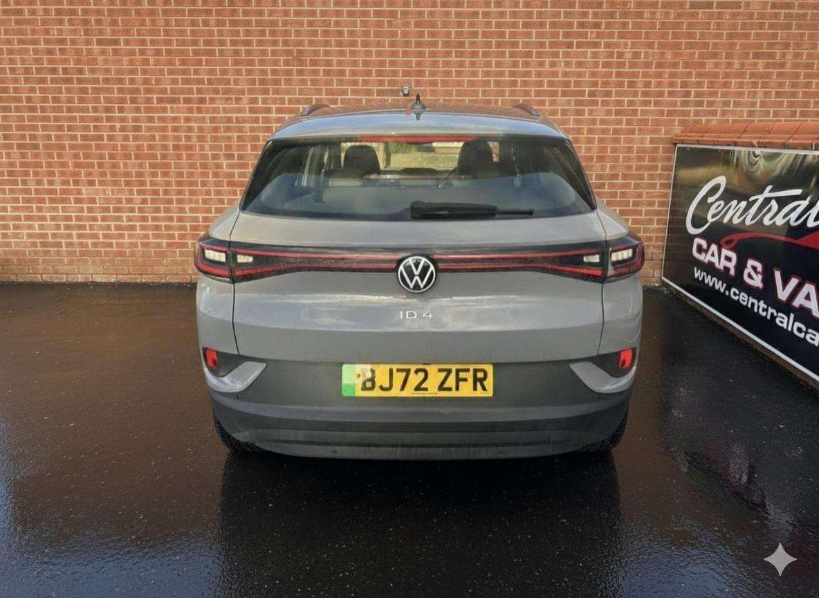 A 2022 VOLKSWAGEN ID.4 Pure 52kWh Life Auto 5dr Leather/Cloth Trim - Climate Contro A 2022 VOLKSWAGEN ID.4 Pure 52kWh Life Auto 5dr Leather/Cloth Trim - Climate Contro