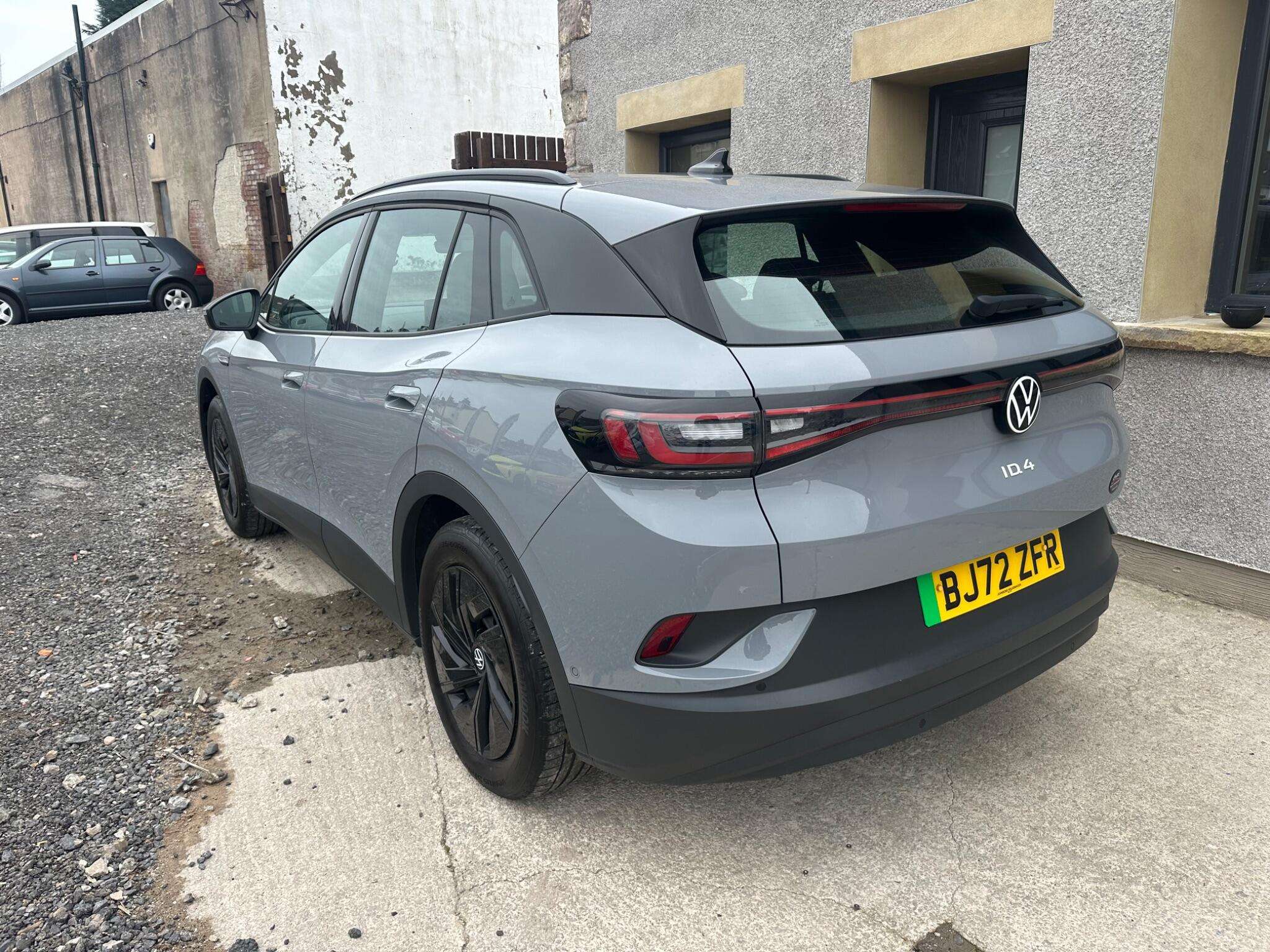 A 2022 VOLKSWAGEN ID.4 Pure 52kWh Life SUV 5dr Electric Auto (148 ps) Leather/Cloth Trim - Climate A 2022 VOLKSWAGEN ID.4 Pure 52kWh Life SUV 5dr Electric Auto (148 ps) Leather/Cloth Trim - Climate