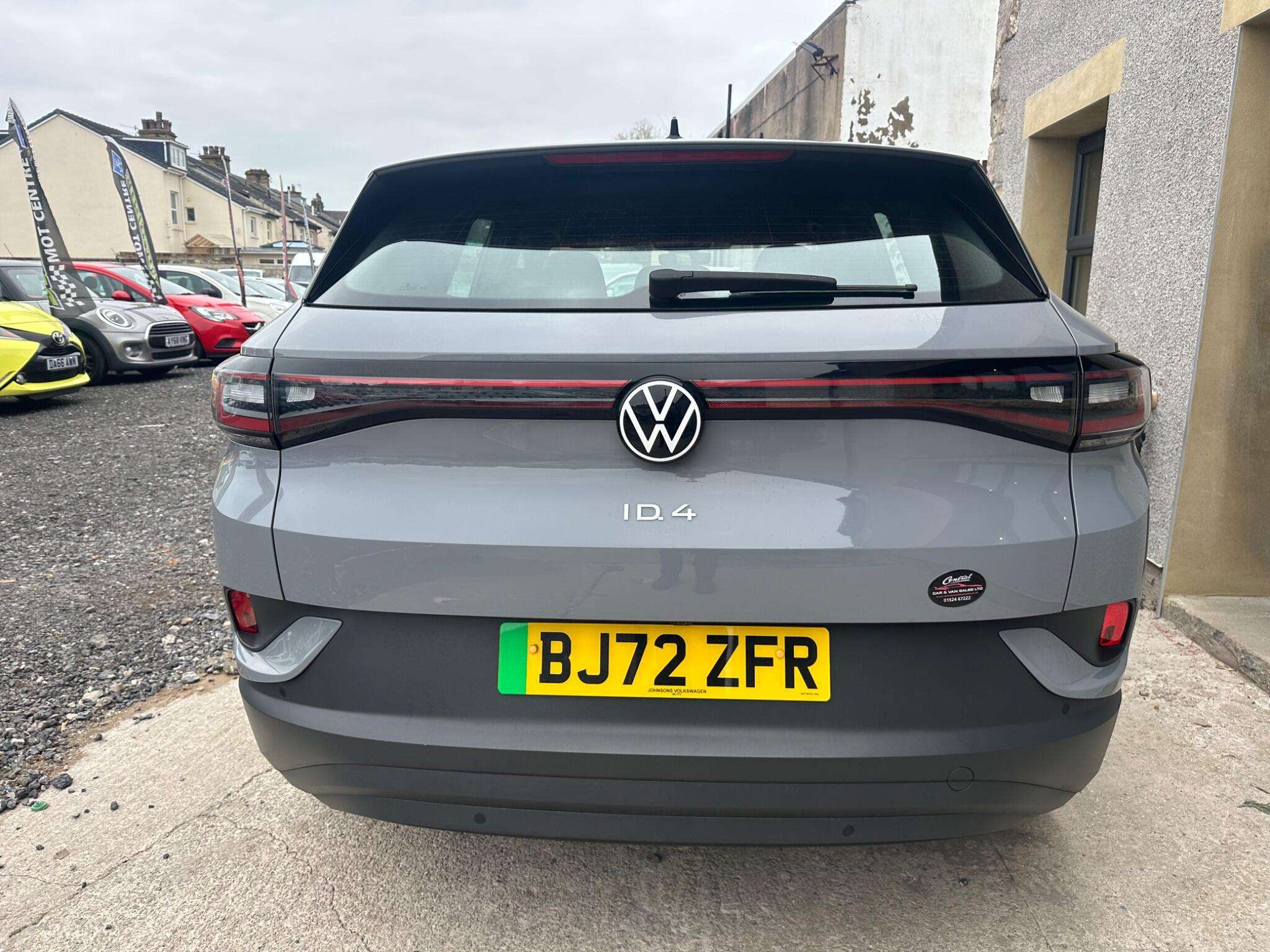 A 2022 VOLKSWAGEN ID.4 Pure 52kWh Life SUV 5dr Electric Auto (148 ps) Leather/Cloth Trim - Climate A 2022 VOLKSWAGEN ID.4 Pure 52kWh Life SUV 5dr Electric Auto (148 ps) Leather/Cloth Trim - Climate