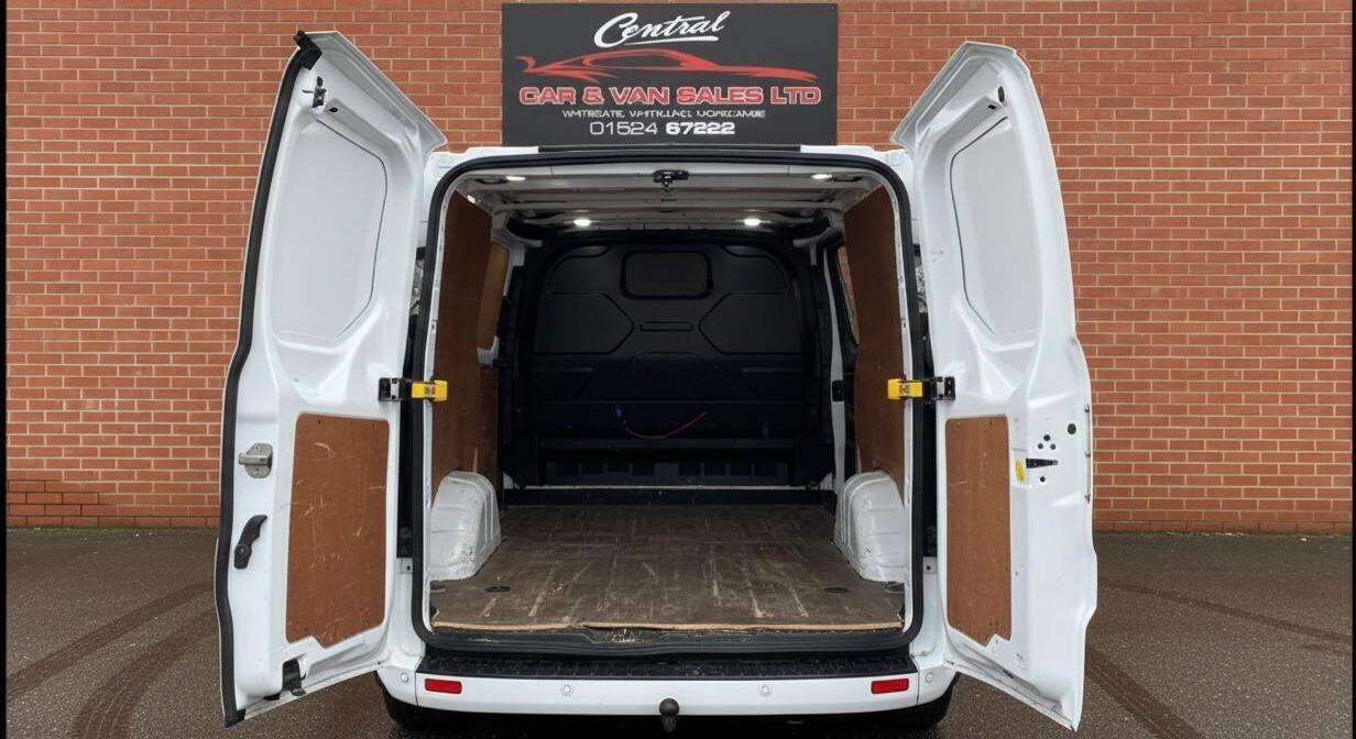 A 2021 FORD TRANSIT CUSTOM 2.0 300 EcoBlue Limited Panel Van 5dr Diesel Manual L2 H1 Euro 6 (s/s) (130 A 2021 FORD TRANSIT CUSTOM 2.0 300 EcoBlue Limited Panel Van 5dr Diesel Manual L2 H1 Euro 6 (s/s) (130