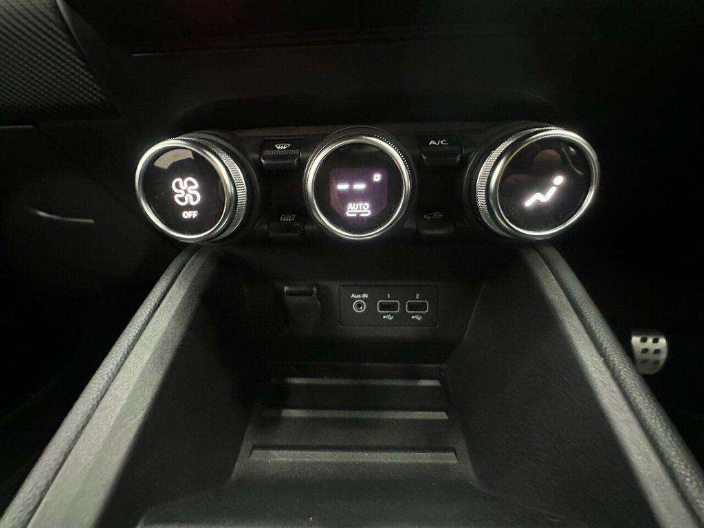 2019 RENAULT CLIO 2019 RENAULT CLIO