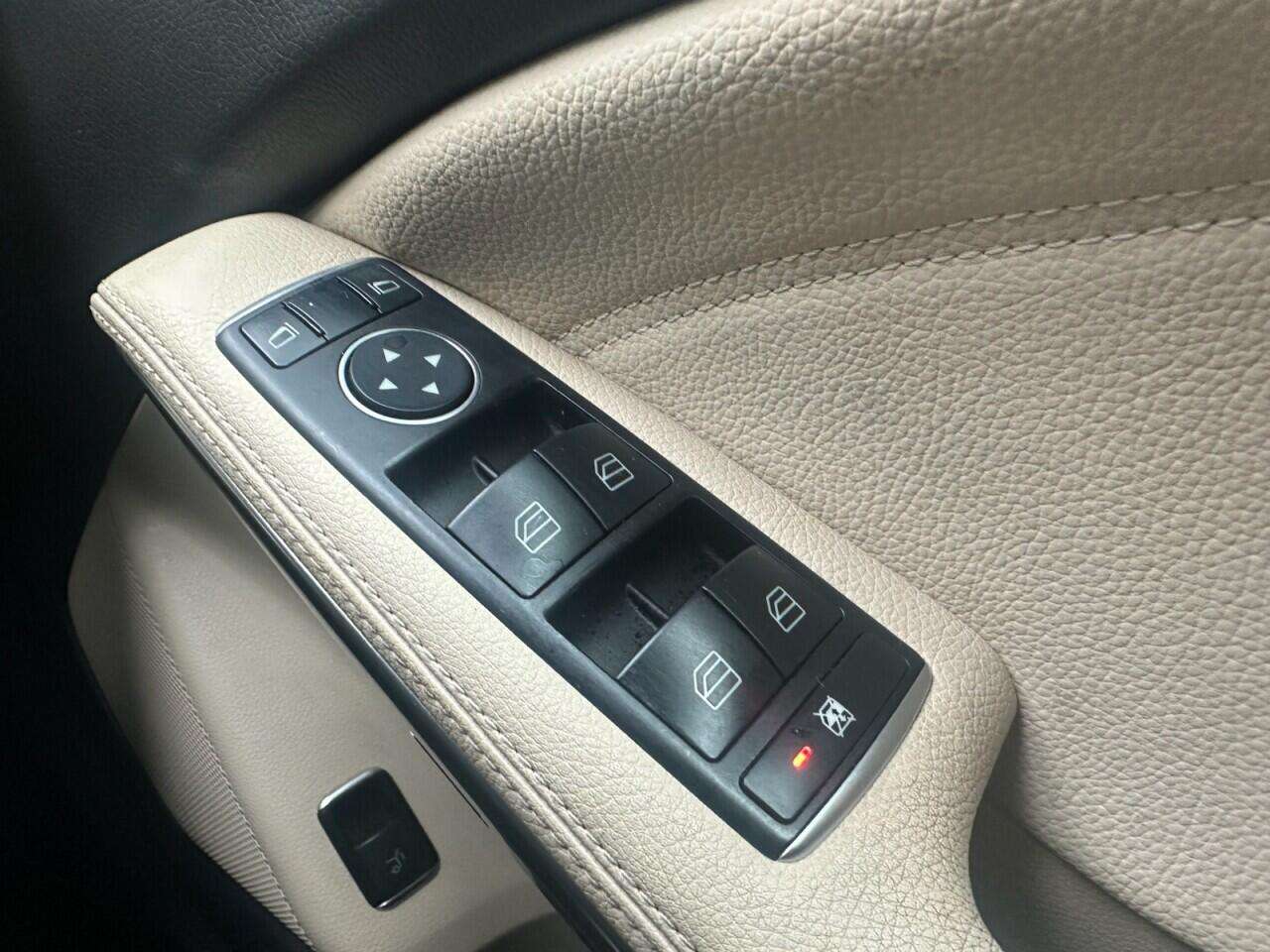 2015 MERCEDES-BENZ GLA 2015 MERCEDES-BENZ GLA