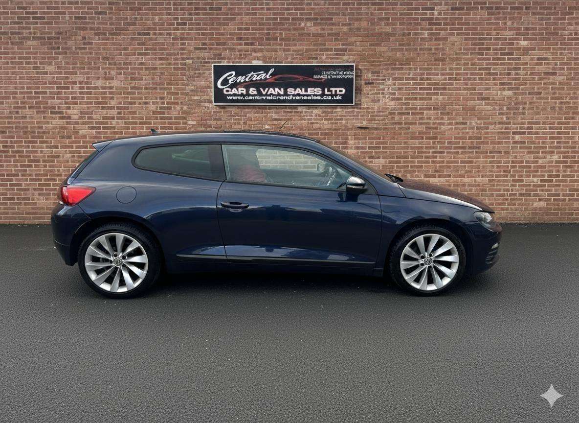 A 2011 VOLKSWAGEN SCIROCCO 2.0 TDI BlueMotion Tech GT Hatchback 3dr Diesel Manual Euro 5 (s/s) (140 ps A 2011 VOLKSWAGEN SCIROCCO 2.0 TDI BlueMotion Tech GT Hatchback 3dr Diesel Manual Euro 5 (s/s) (140 ps