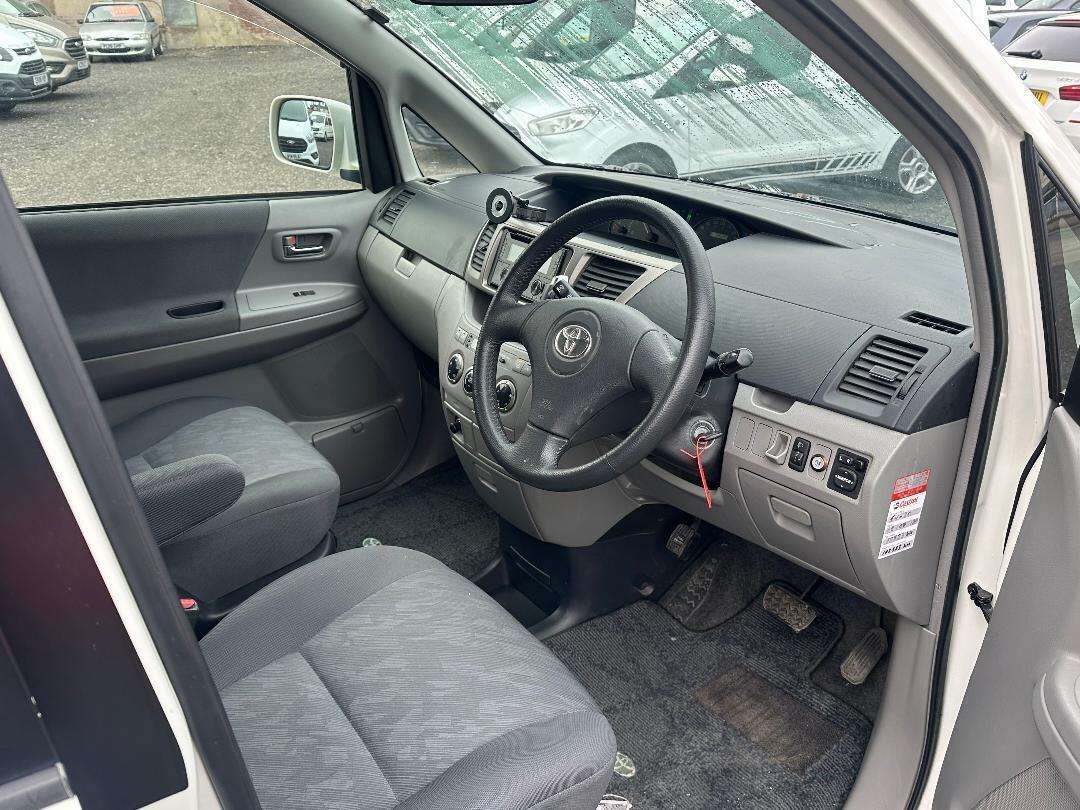 2004 TOYOTA NOAH 2004 TOYOTA NOAH