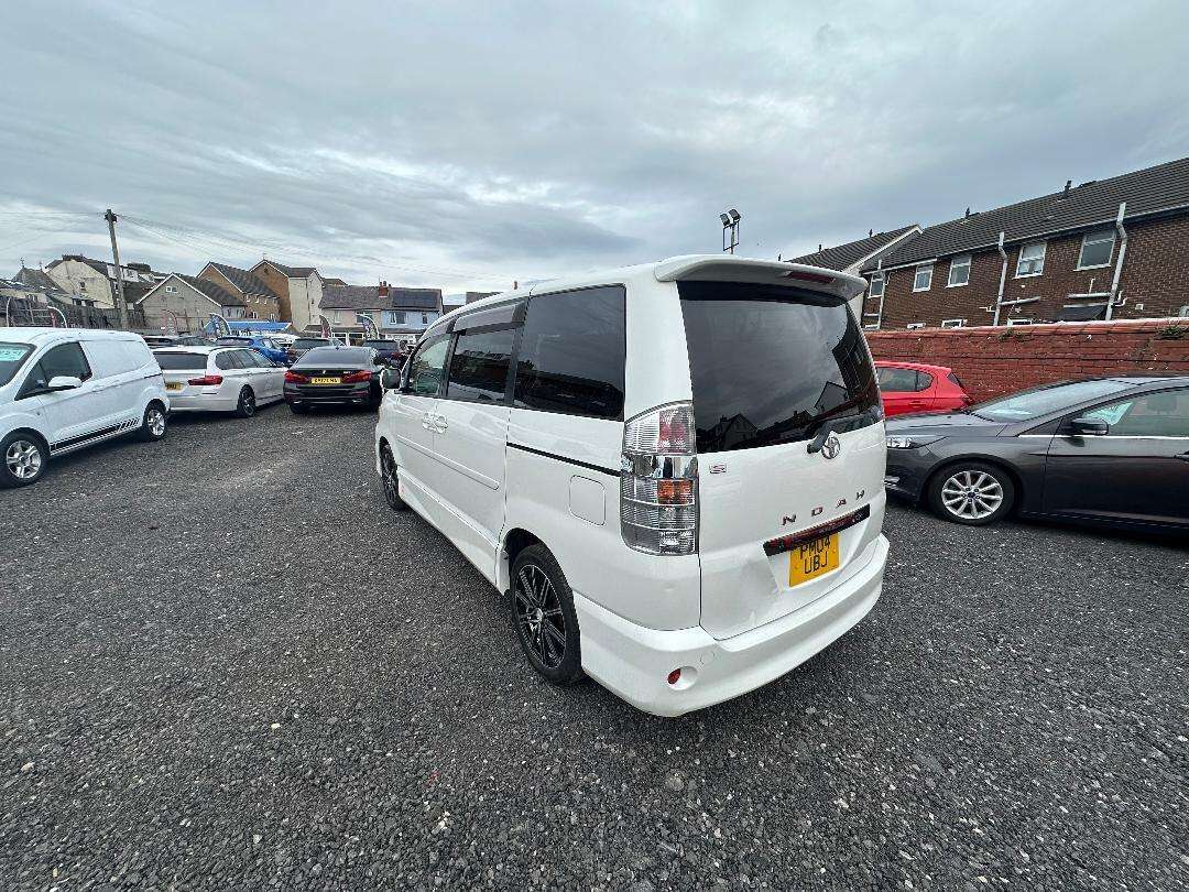 2004 TOYOTA NOAH 2004 TOYOTA NOAH