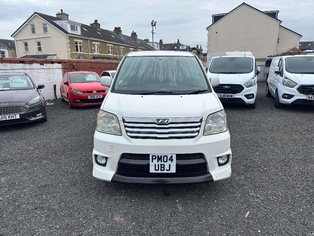 2004 TOYOTA NOAH 2004 TOYOTA NOAH