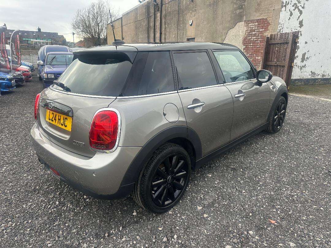 A 2018 MINI HATCH 1.5 Cooper GPF Hatchback 5dr Petrol Manual Euro 6 (s/s) (136 ps) A 2018 MINI HATCH 1.5 Cooper GPF Hatchback 5dr Petrol Manual Euro 6 (s/s) (136 ps)