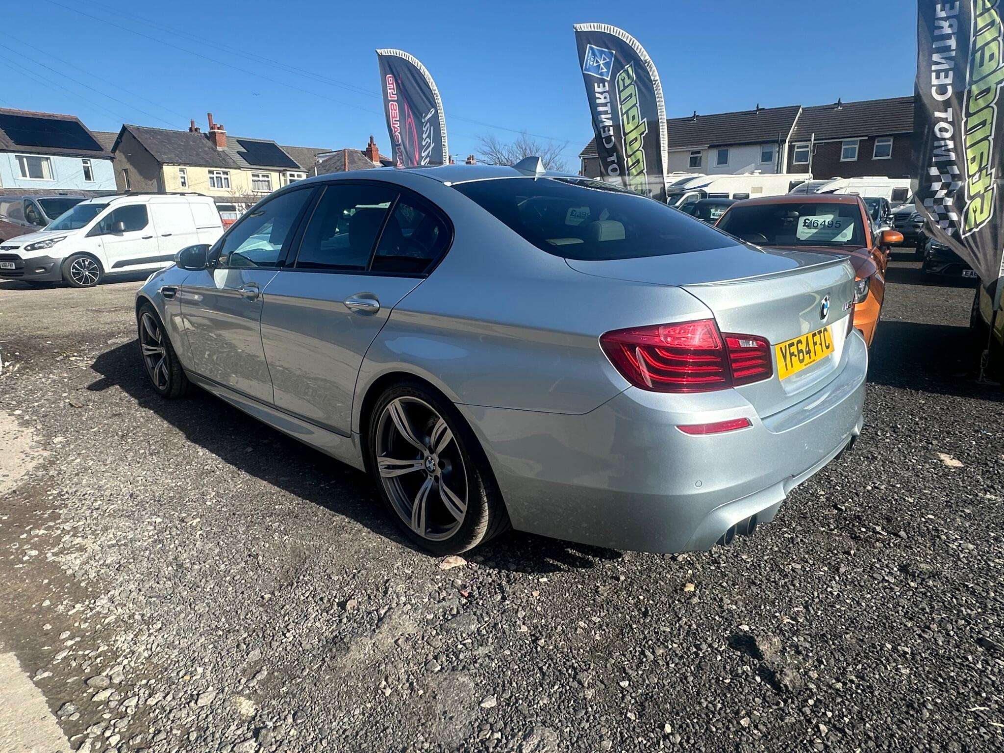 A 2014 BMW M5 4.4 V8 Saloon 4dr Petrol DCT Euro 5 (s/s) (560 ps) A 2014 BMW M5 4.4 V8 Saloon 4dr Petrol DCT Euro 5 (s/s) (560 ps)