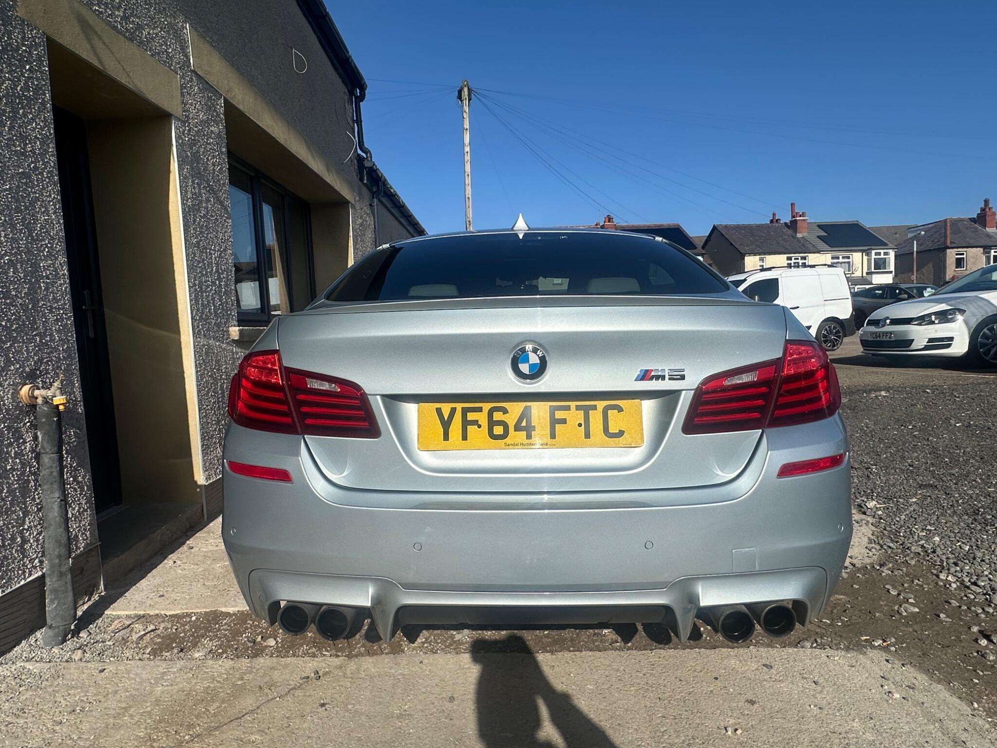 A 2014 BMW M5 4.4 V8 Saloon 4dr Petrol DCT Euro 5 (s/s) (560 ps) A 2014 BMW M5 4.4 V8 Saloon 4dr Petrol DCT Euro 5 (s/s) (560 ps)