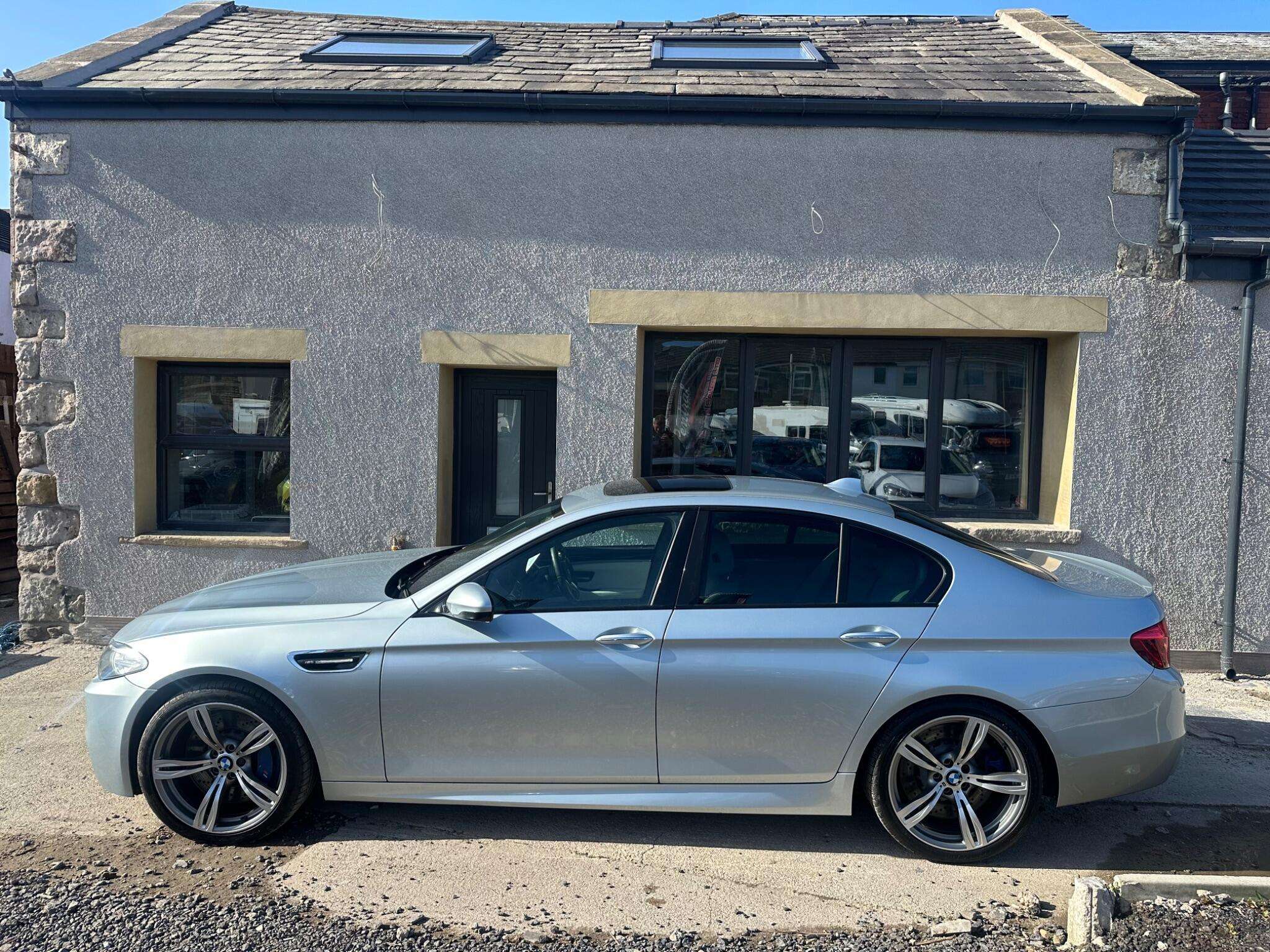 A 2014 BMW M5 4.4 V8 Saloon 4dr Petrol DCT Euro 5 (s/s) (560 ps) A 2014 BMW M5 4.4 V8 Saloon 4dr Petrol DCT Euro 5 (s/s) (560 ps)