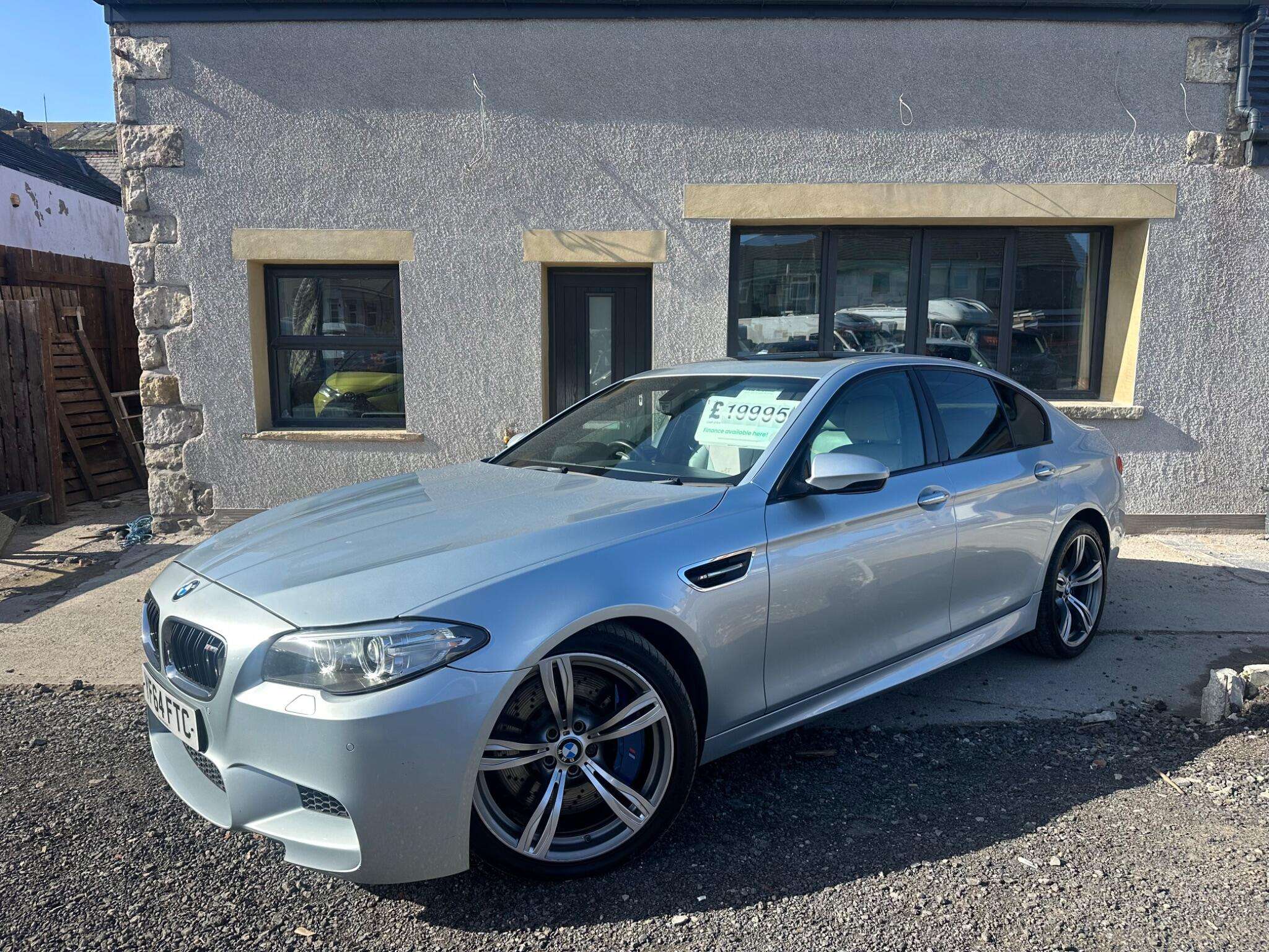 A 2014 BMW M5 4.4 V8 Saloon 4dr Petrol DCT Euro 5 (s/s) (560 ps) A 2014 BMW M5 4.4 V8 Saloon 4dr Petrol DCT Euro 5 (s/s) (560 ps)