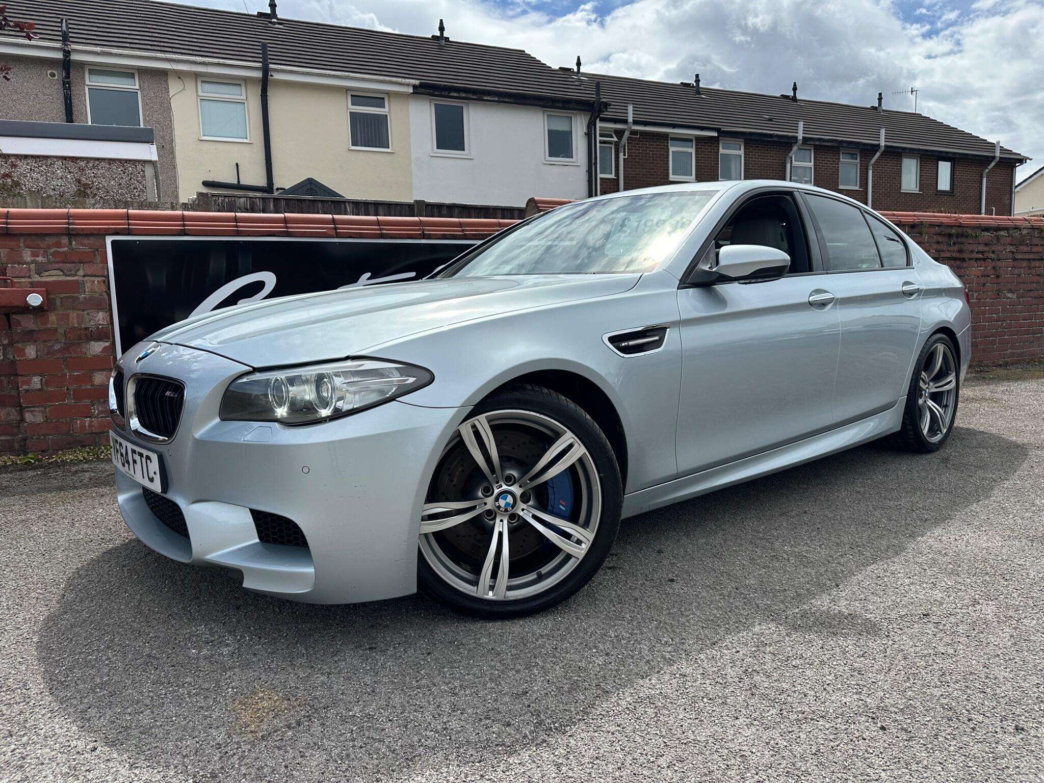 A 2014 BMW M5 4.4 V8 Saloon 4dr Petrol DCT Euro 5 (s/s) (560 ps) A 2014 BMW M5 4.4 V8 Saloon 4dr Petrol DCT Euro 5 (s/s) (560 ps)
