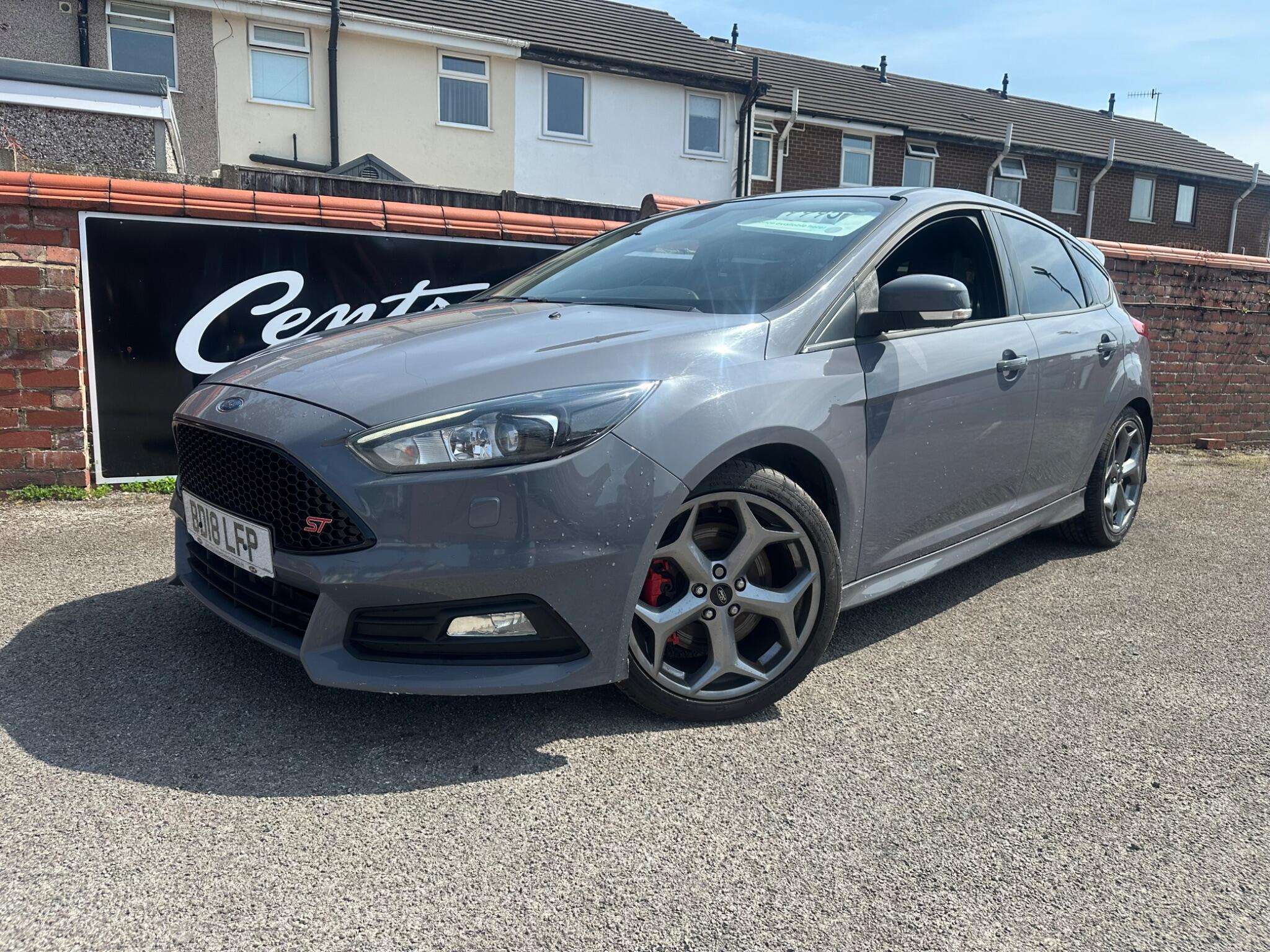 A 2018 FORD FOCUS 2.0 TDCi ST-3 Hatchback 5dr Diesel Powershift Euro 6 (s/s) (185 ps) A 2018 FORD FOCUS 2.0 TDCi ST-3 Hatchback 5dr Diesel Powershift Euro 6 (s/s) (185 ps)