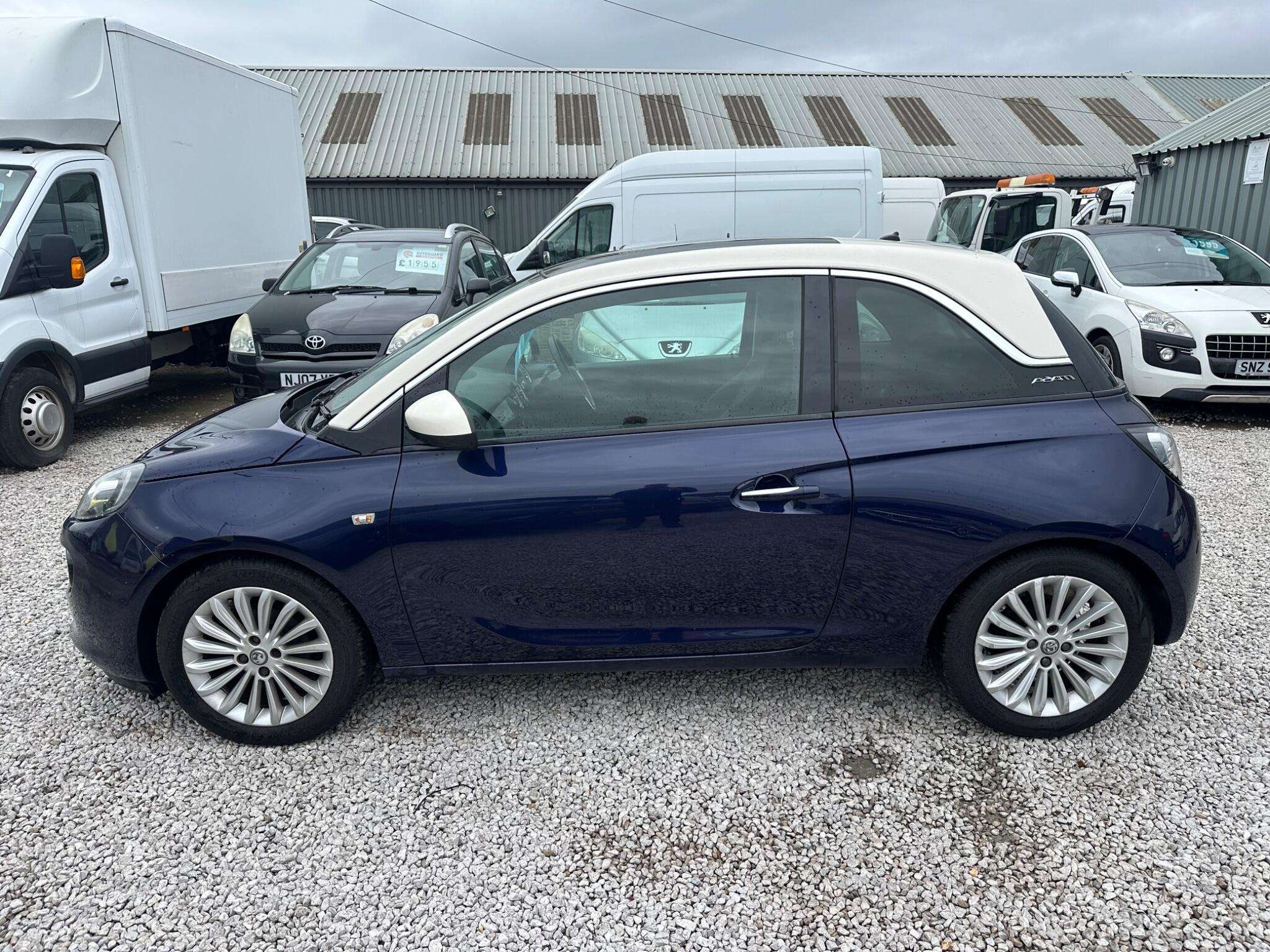 A 2014 VAUXHALL ADAM 1.4 16v GLAM Hatchback 3dr Petrol Manual Euro 5 (87 ps) A 2014 VAUXHALL ADAM 1.4 16v GLAM Hatchback 3dr Petrol Manual Euro 5 (87 ps)