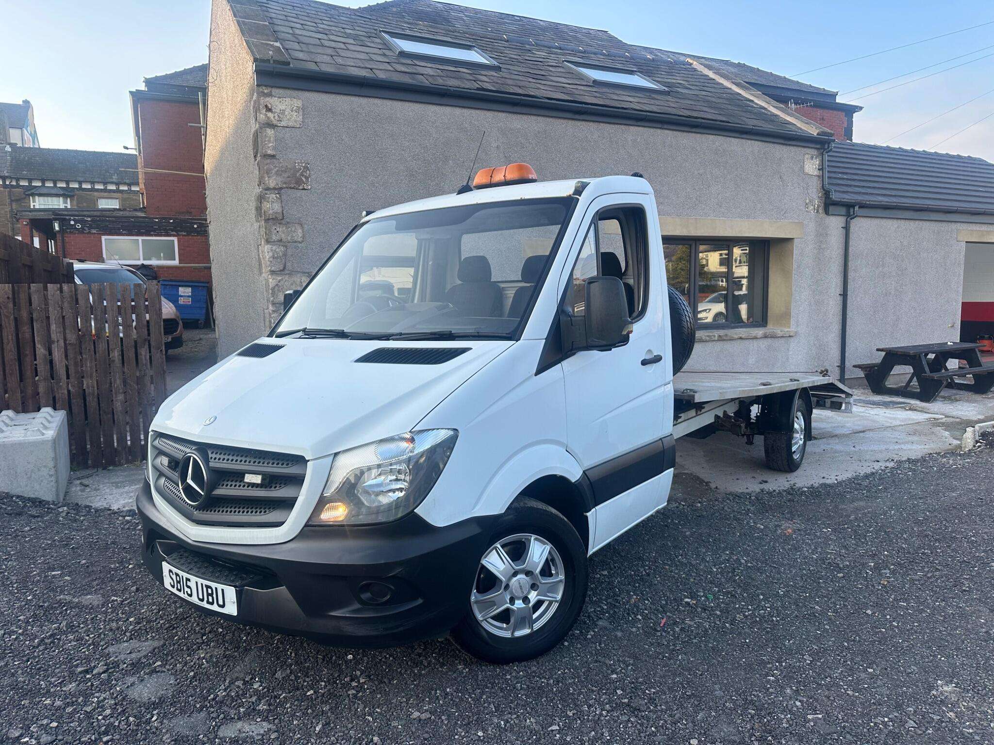 A 2015 MERCEDES-BENZ SPRINTER 313 CDI 129BHP RECOVERY TRUCK A 2015 MERCEDES-BENZ SPRINTER 313 CDI 129BHP RECOVERY TRUCK