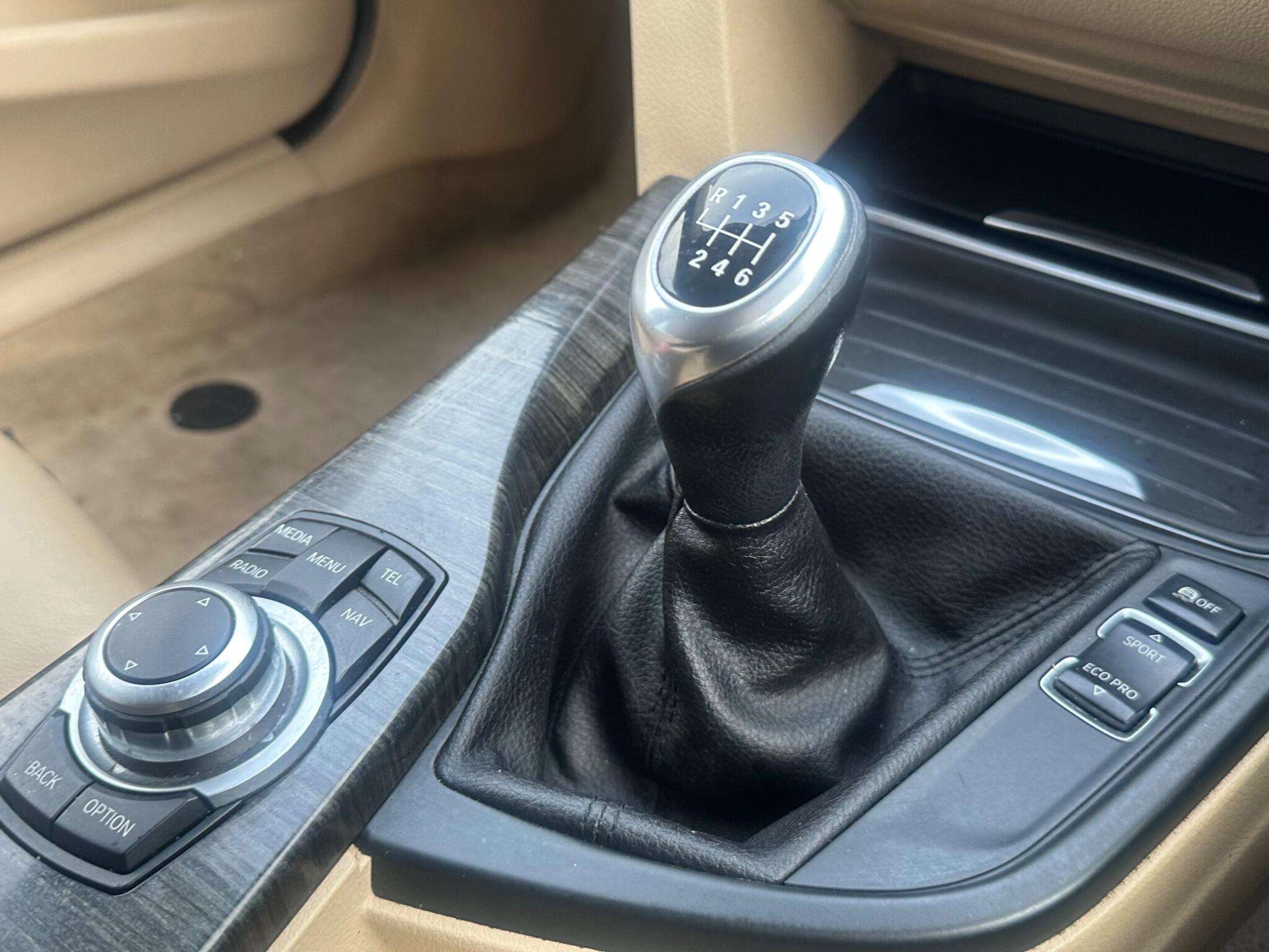 2012 BMW 3 SERIES 2012 BMW 3 SERIES