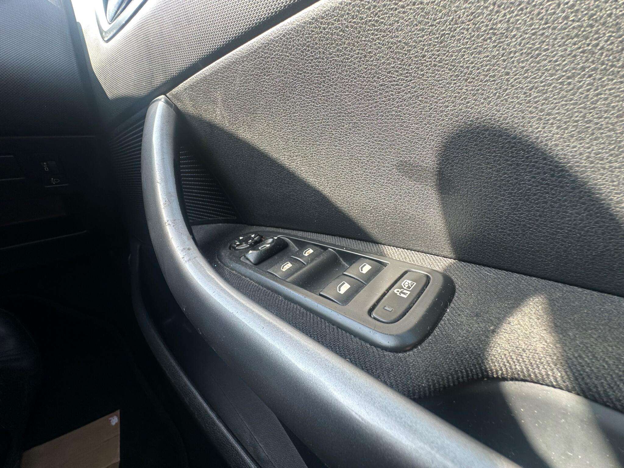 2012 PEUGEOT 308 2012 PEUGEOT 308