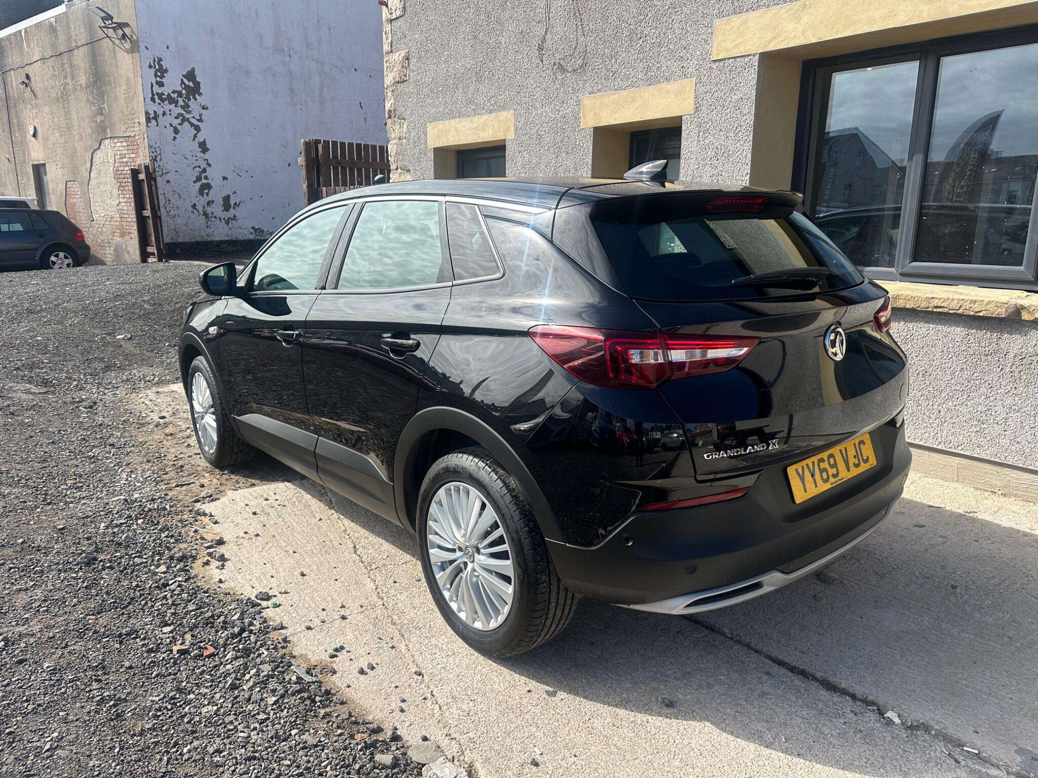 A 2019 VAUXHALL GRANDLAND X 1.2 Turbo Business Edition Nav SUV 5dr Petrol Auto Euro 6 (s/s) (130 ps) A 2019 VAUXHALL GRANDLAND X 1.2 Turbo Business Edition Nav SUV 5dr Petrol Auto Euro 6 (s/s) (130 ps)