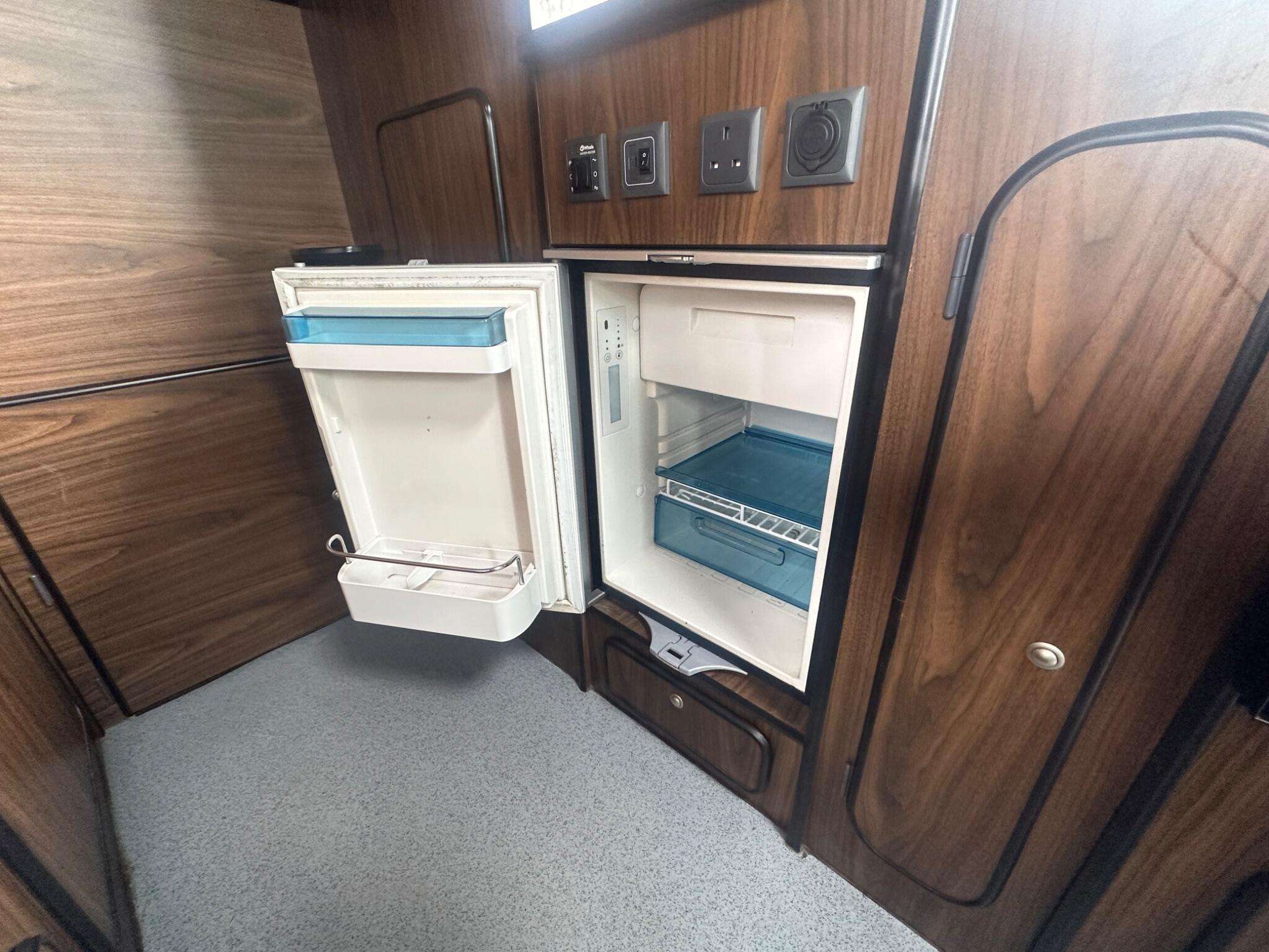 2015 AVA LEISURE STATESMAN 2015 AVA LEISURE STATESMAN