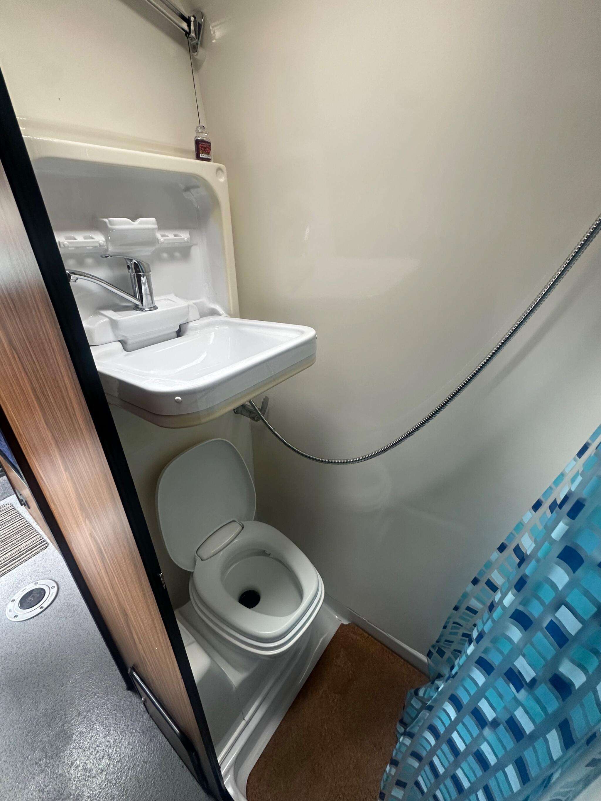 2015 AVA LEISURE STATESMAN 2015 AVA LEISURE STATESMAN