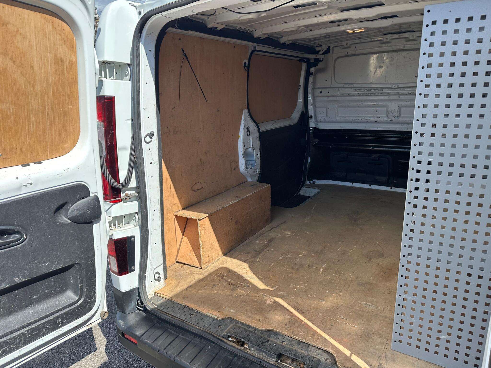 A 2021 RENAULT TRAFIC 2.0 dCi ENERGY 28 Business+ Panel Van 5dr Diesel Manual SWB Standard Roof E A 2021 RENAULT TRAFIC 2.0 dCi ENERGY 28 Business+ Panel Van 5dr Diesel Manual SWB Standard Roof E