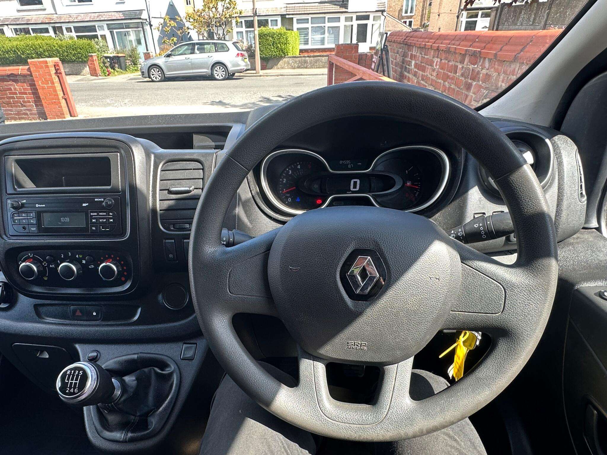 2021 RENAULT TRAFIC 2021 RENAULT TRAFIC