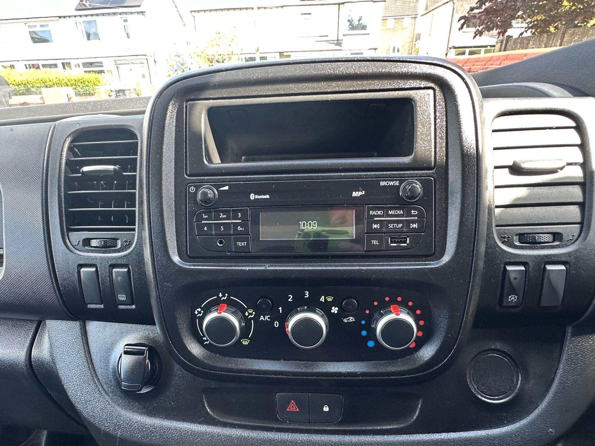 2021 RENAULT TRAFIC 2021 RENAULT TRAFIC