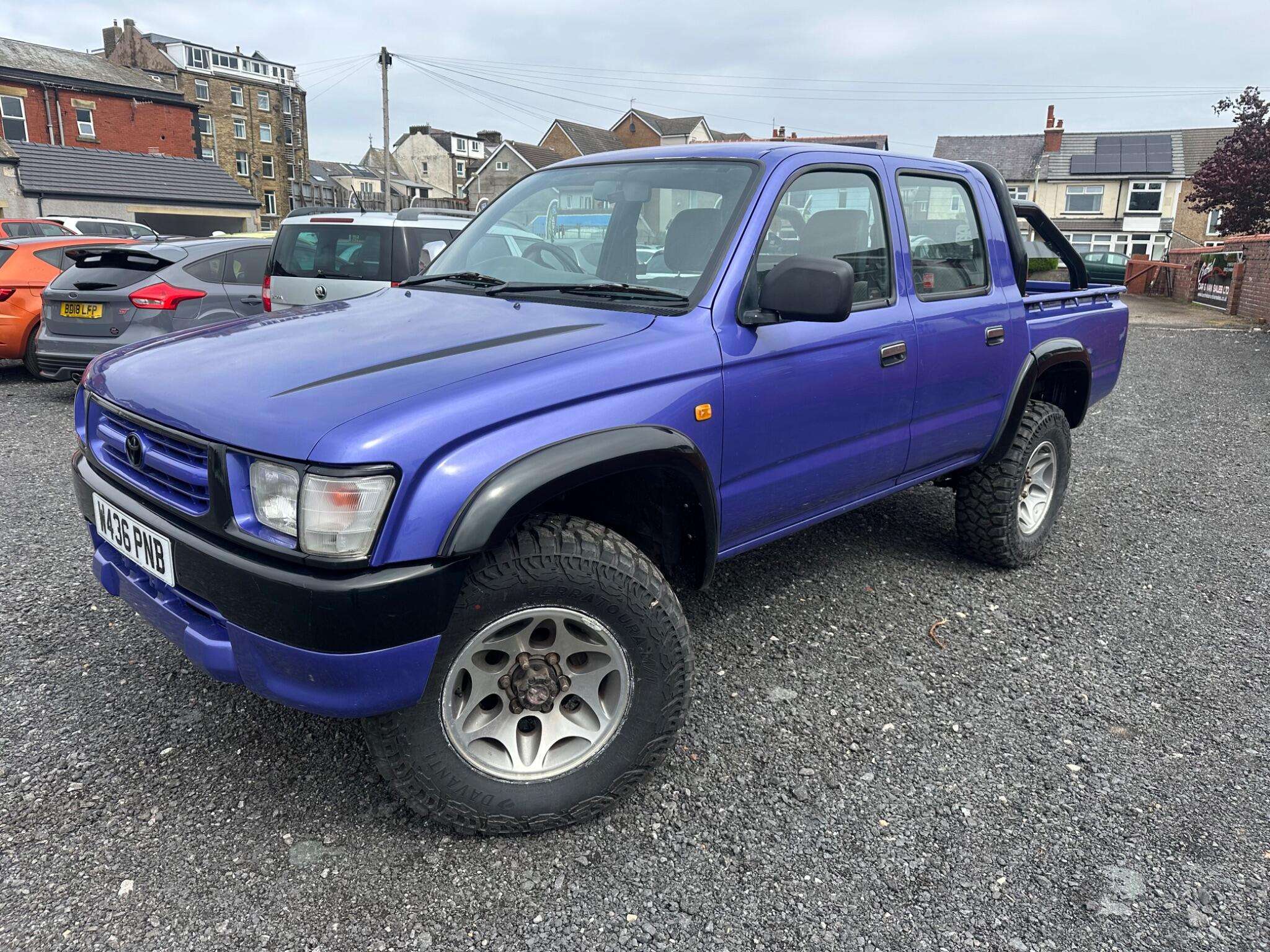 A 2000 TOYOTA HILUX 2.4 EX Pickup Diesel Manual (89 bhp) A 2000 TOYOTA HILUX 2.4 EX Pickup Diesel Manual (89 bhp)