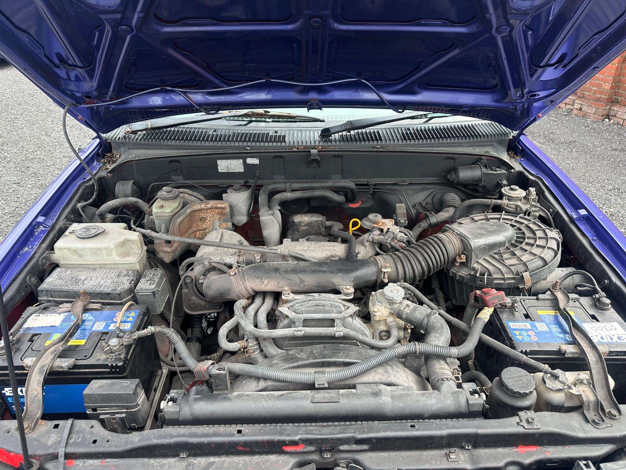 2000 TOYOTA HILUX 2000 TOYOTA HILUX