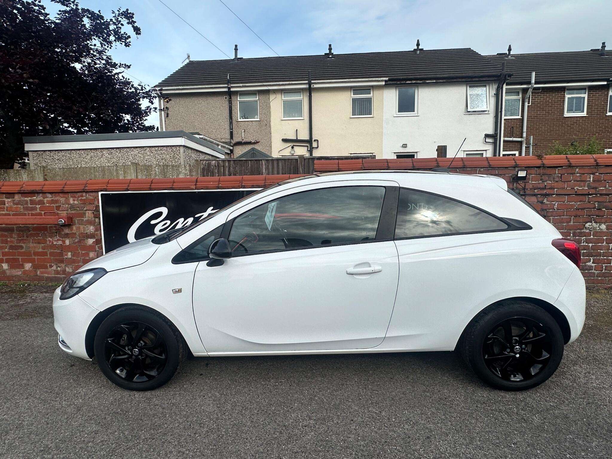 A 2019 VAUXHALL CORSA 1.4i ecoTEC Griffin Hatchback 3dr Petrol Manual Euro 6 (75 ps) A 2019 VAUXHALL CORSA 1.4i ecoTEC Griffin Hatchback 3dr Petrol Manual Euro 6 (75 ps)
